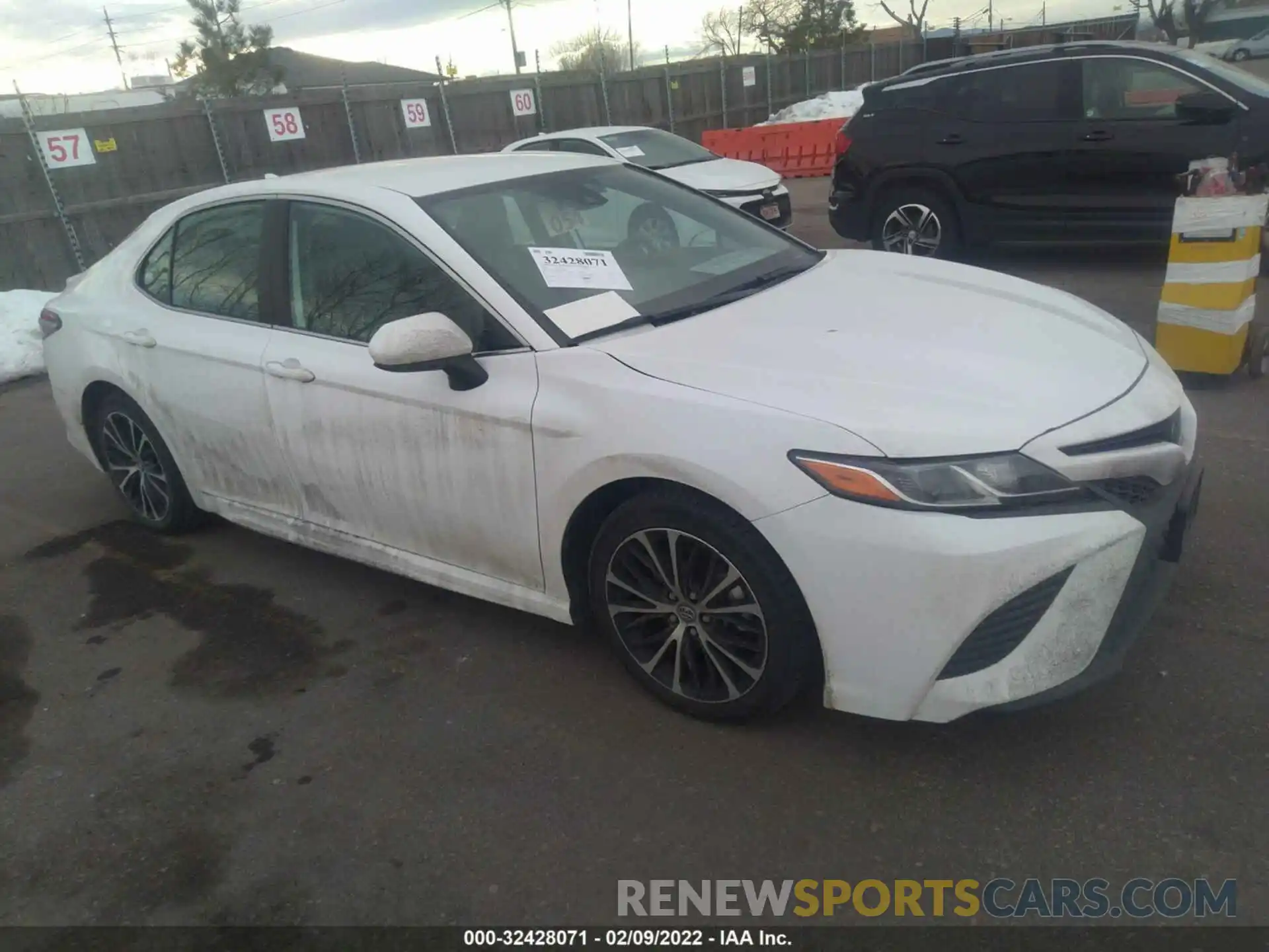 1 Photograph of a damaged car 4T1G11AK7LU343026 TOYOTA CAMRY 2020