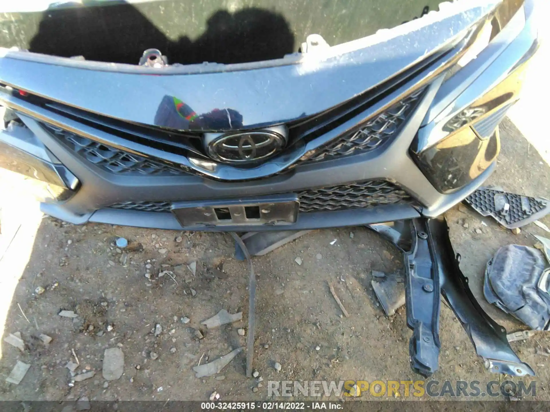 12 Photograph of a damaged car 4T1G11AK7LU344936 TOYOTA CAMRY 2020