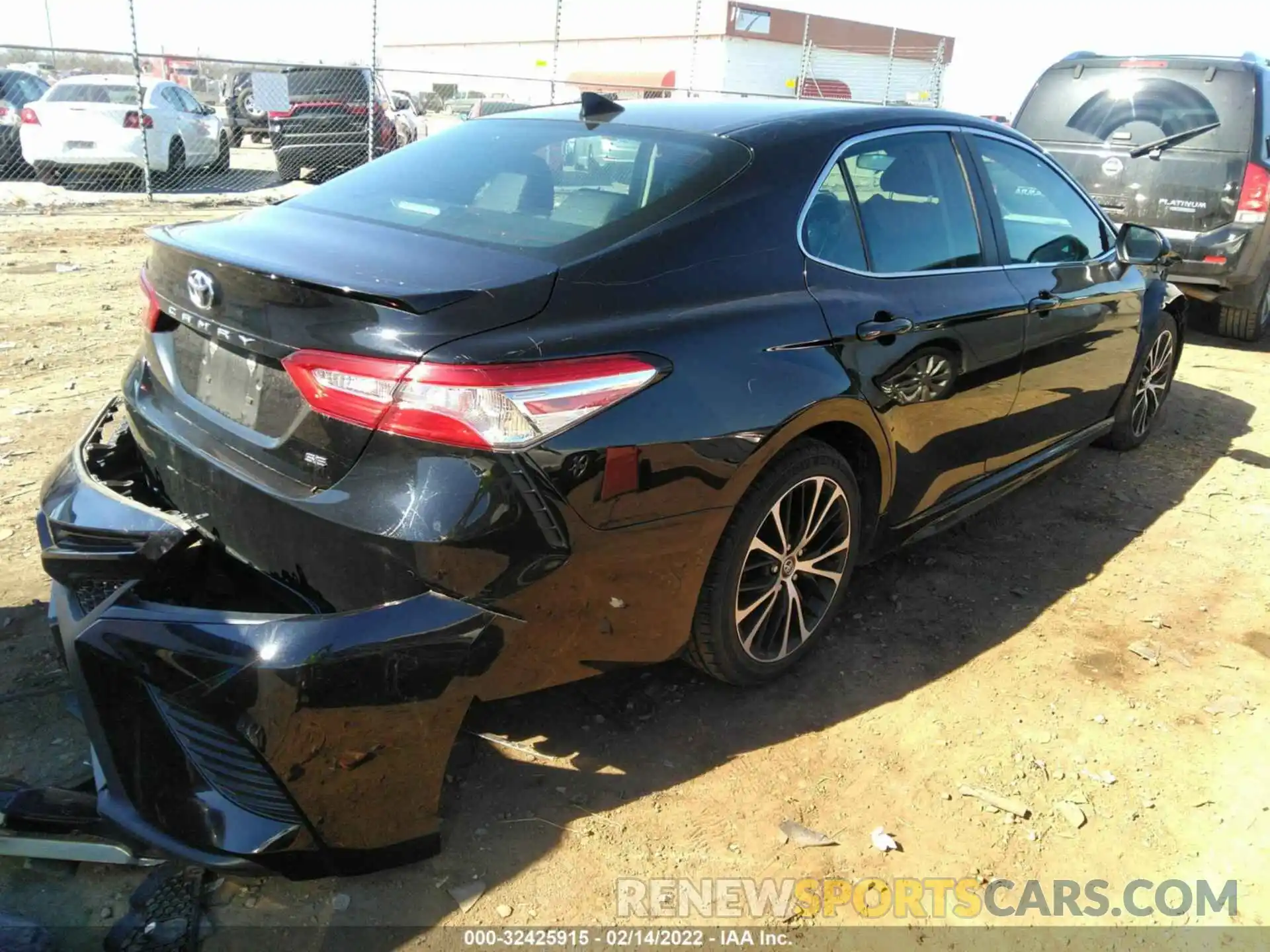 4 Photograph of a damaged car 4T1G11AK7LU344936 TOYOTA CAMRY 2020