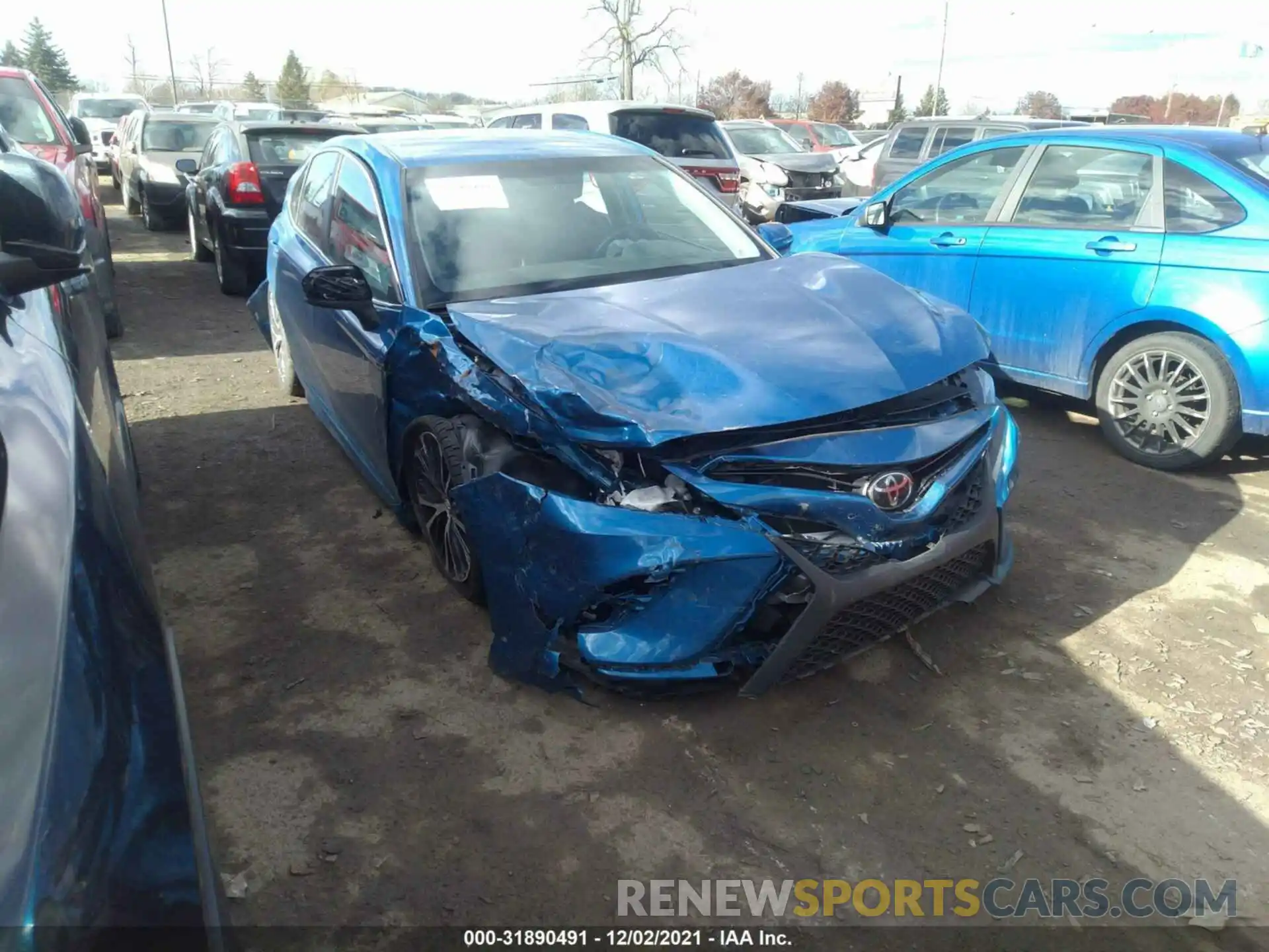 1 Photograph of a damaged car 4T1G11AK7LU345469 TOYOTA CAMRY 2020