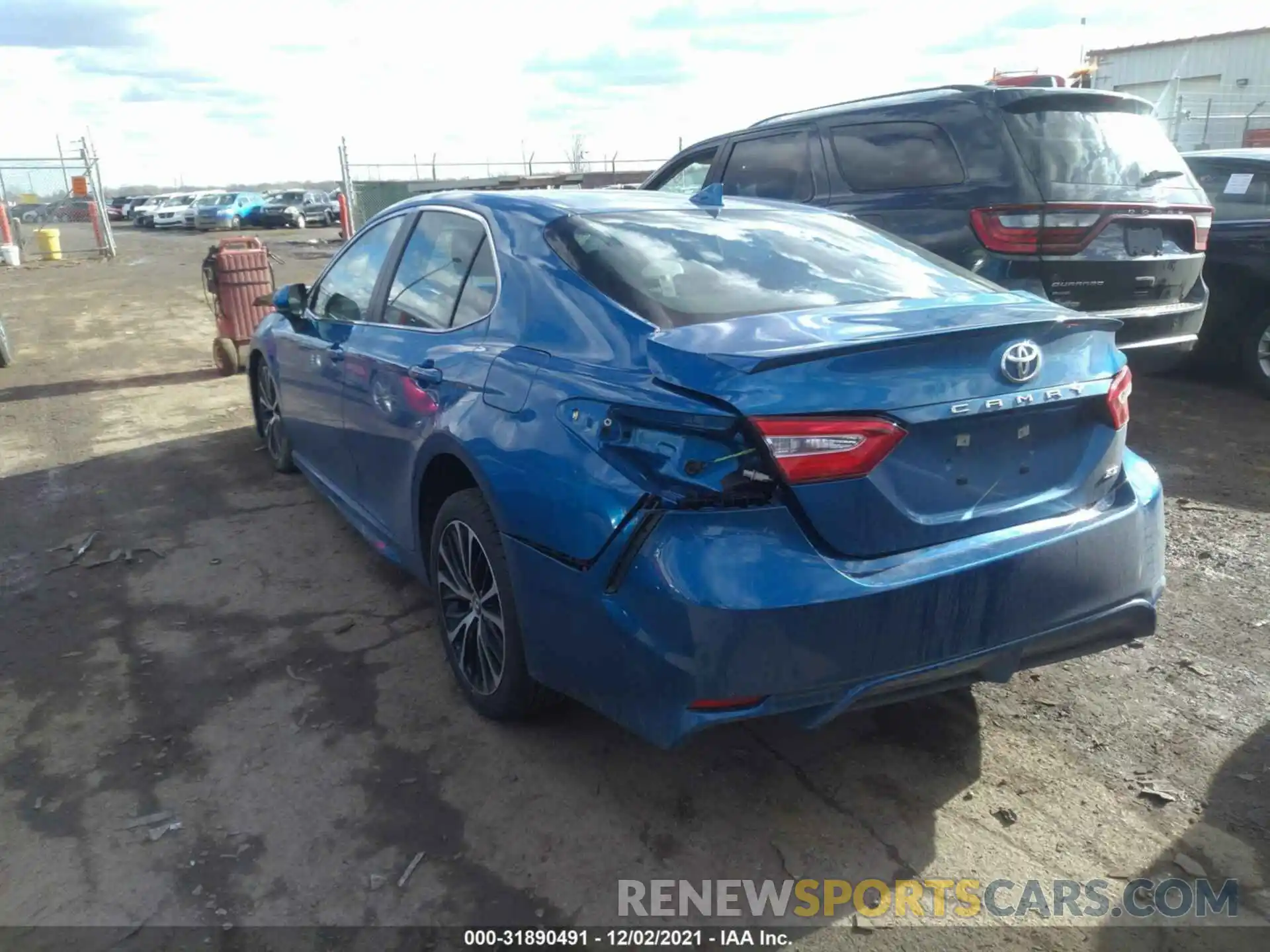 3 Photograph of a damaged car 4T1G11AK7LU345469 TOYOTA CAMRY 2020