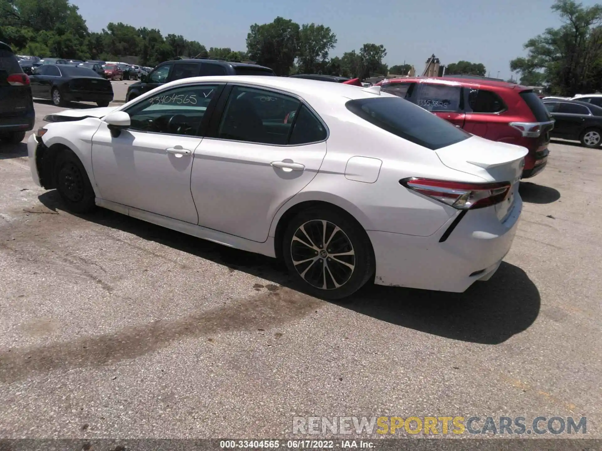 3 Photograph of a damaged car 4T1G11AK7LU346766 TOYOTA CAMRY 2020