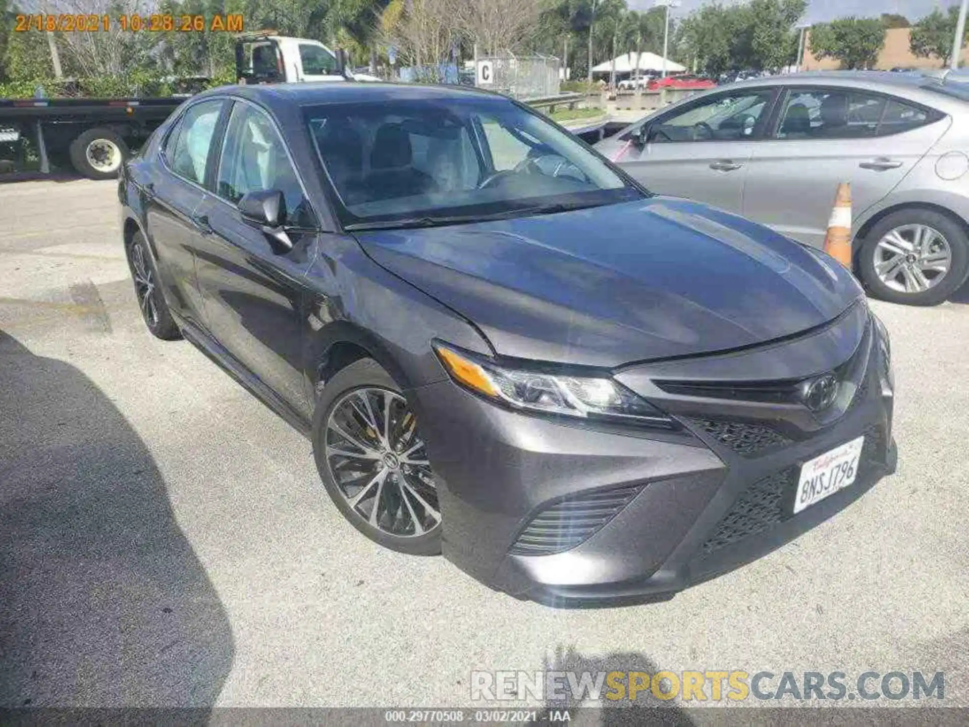 17 Photograph of a damaged car 4T1G11AK7LU347237 TOYOTA CAMRY 2020