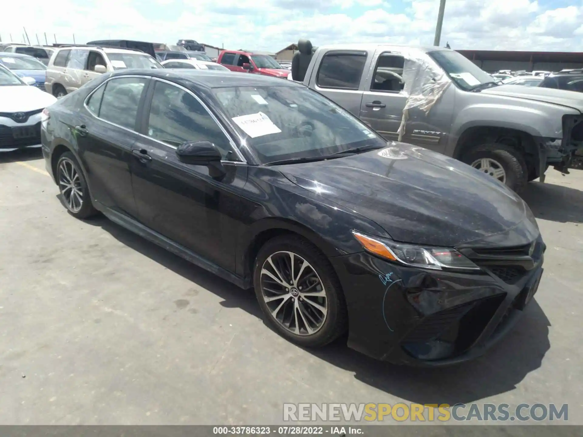 1 Photograph of a damaged car 4T1G11AK7LU348209 TOYOTA CAMRY 2020