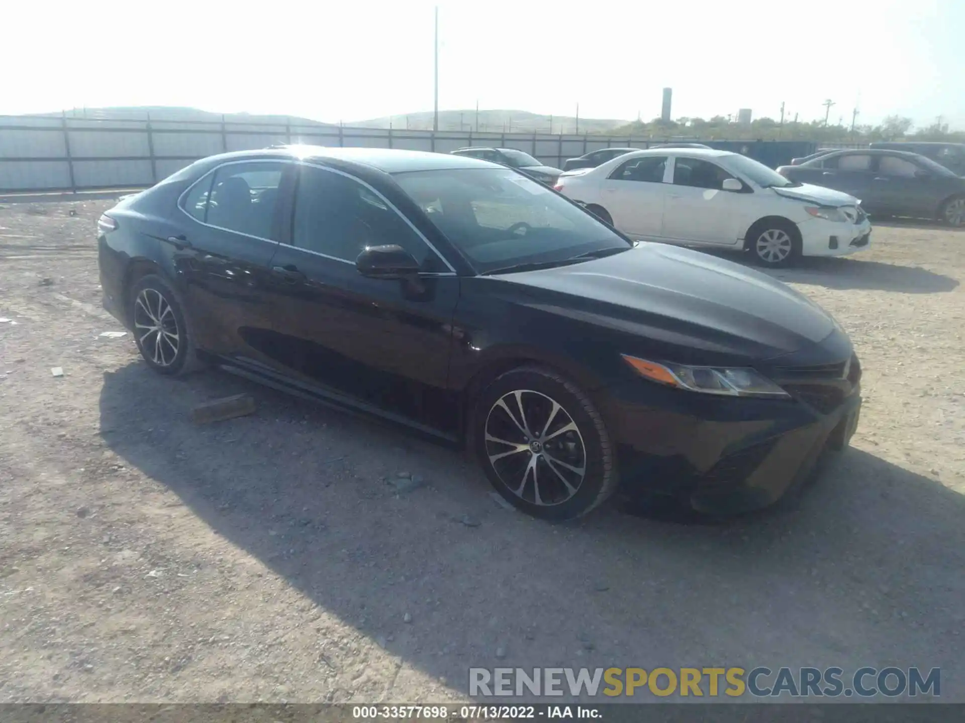 1 Photograph of a damaged car 4T1G11AK7LU348887 TOYOTA CAMRY 2020