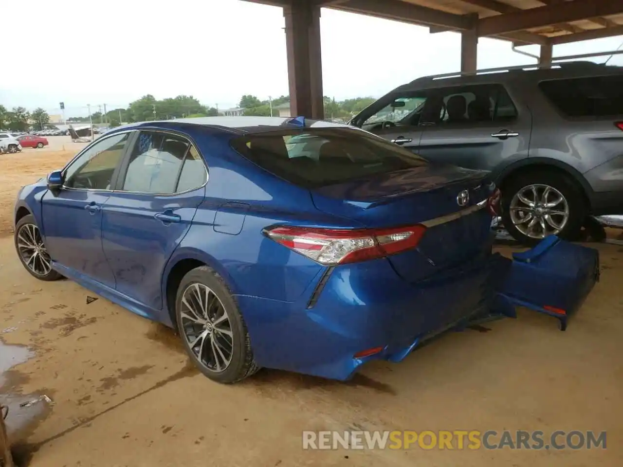 3 Photograph of a damaged car 4T1G11AK7LU350784 TOYOTA CAMRY 2020