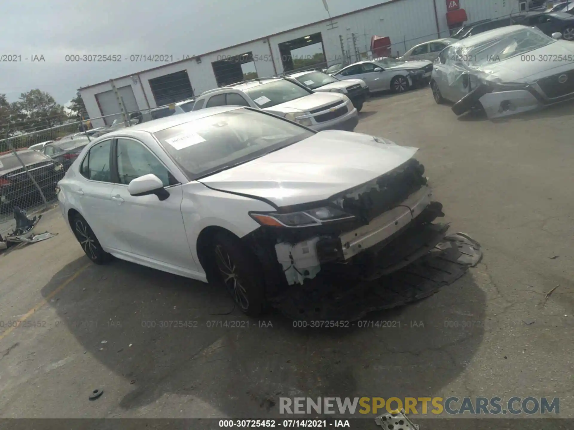 1 Photograph of a damaged car 4T1G11AK7LU352051 TOYOTA CAMRY 2020