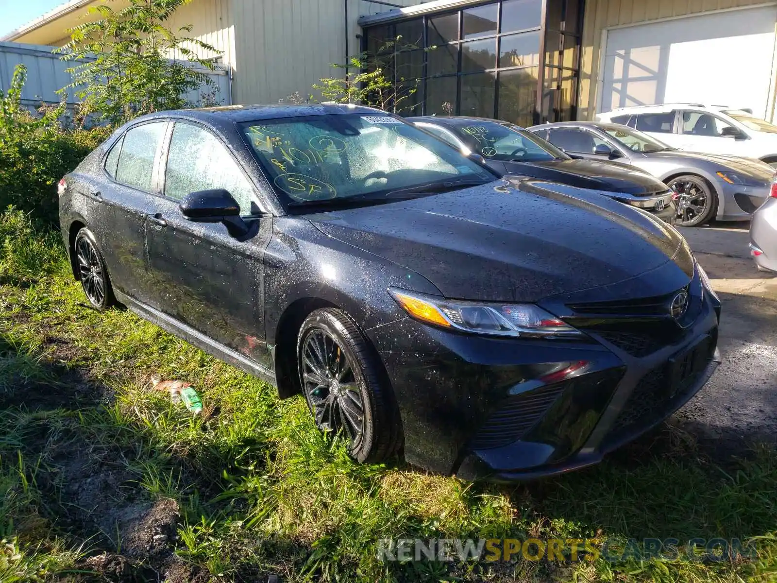 1 Photograph of a damaged car 4T1G11AK7LU353328 TOYOTA CAMRY 2020