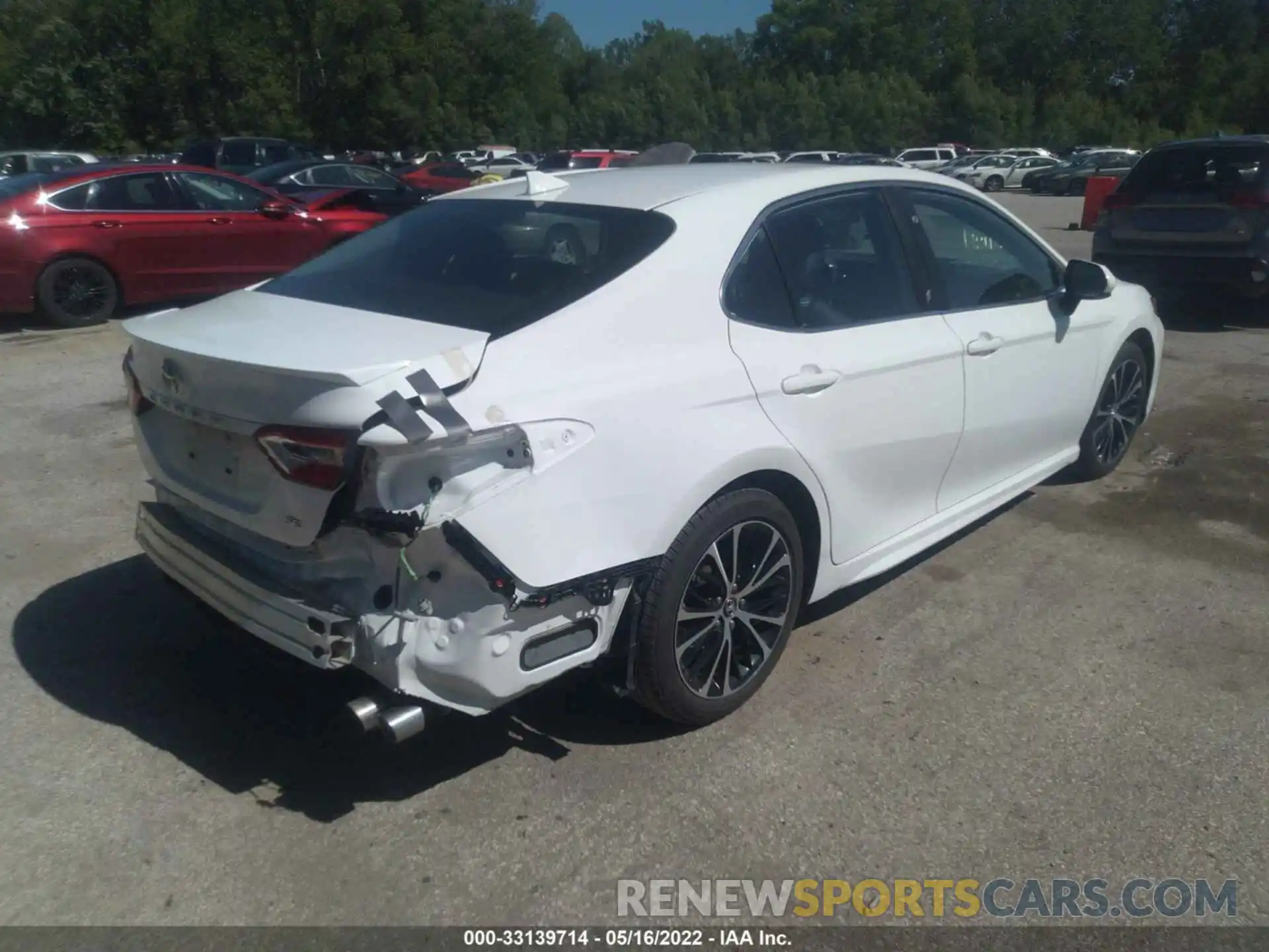 4 Photograph of a damaged car 4T1G11AK7LU355645 TOYOTA CAMRY 2020