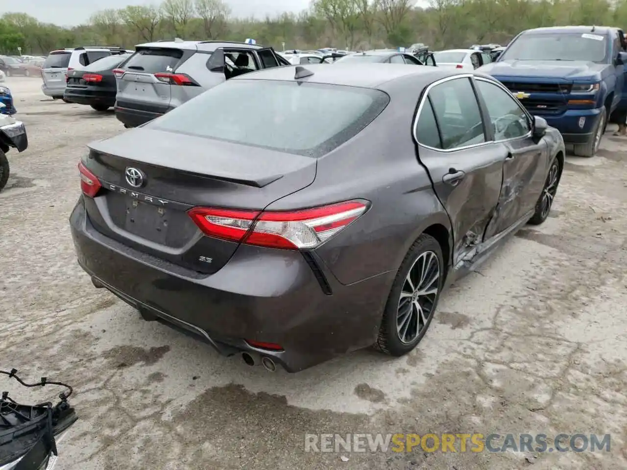 4 Photograph of a damaged car 4T1G11AK7LU356973 TOYOTA CAMRY 2020