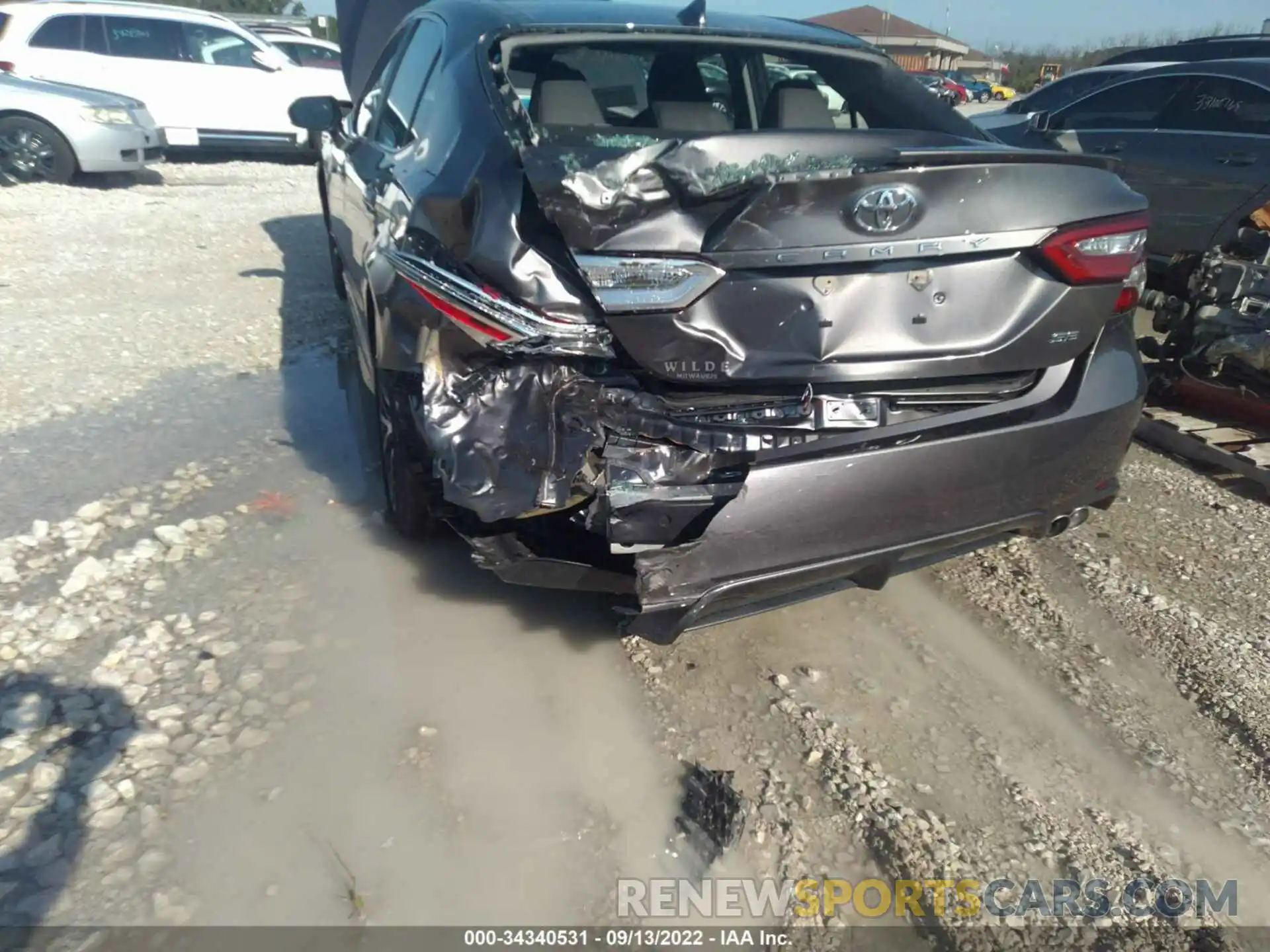 6 Photograph of a damaged car 4T1G11AK7LU357458 TOYOTA CAMRY 2020