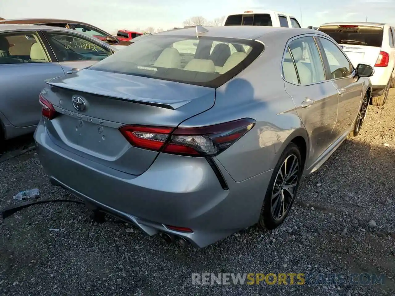 4 Photograph of a damaged car 4T1G11AK7LU359226 TOYOTA CAMRY 2020