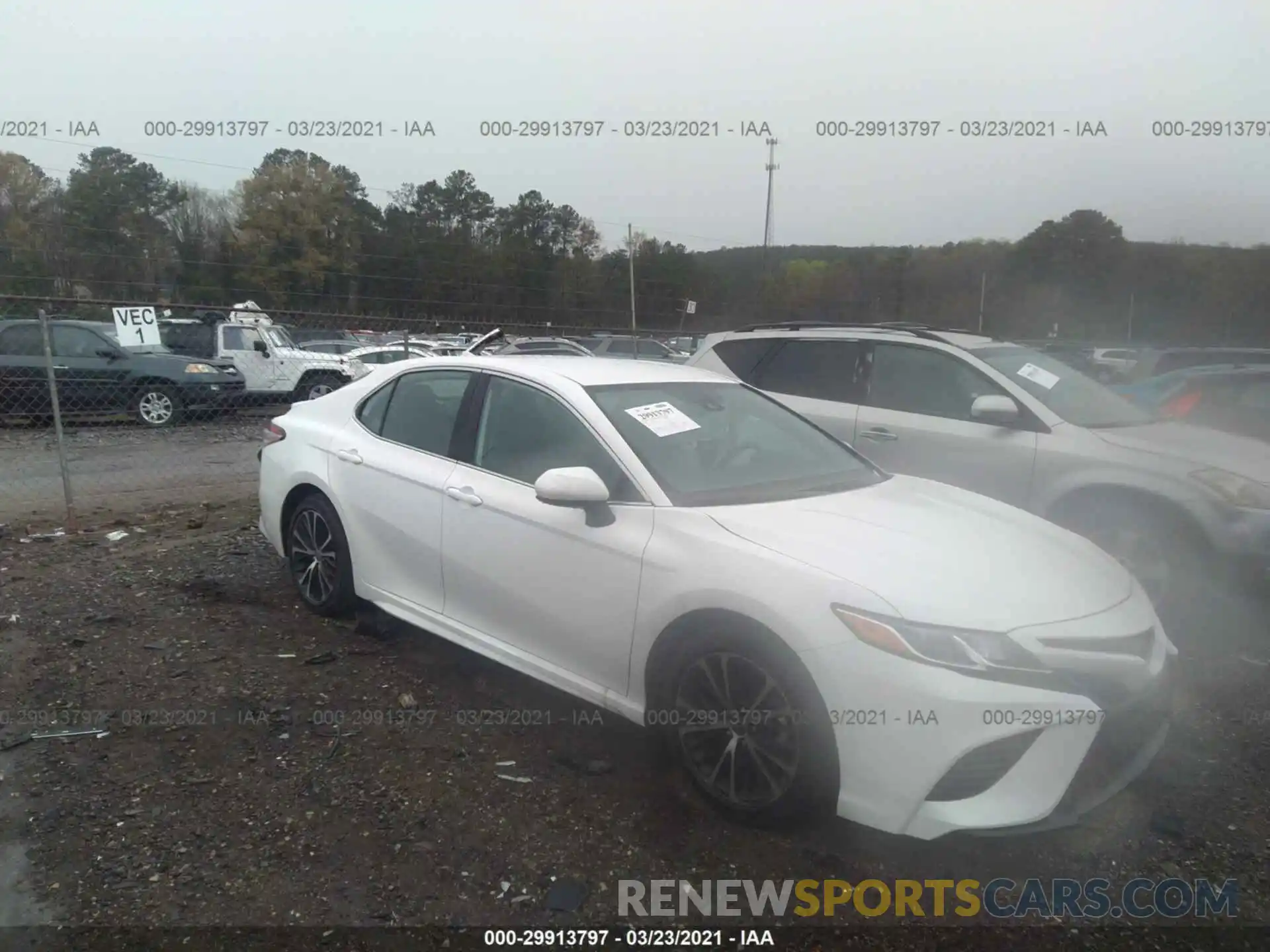 1 Photograph of a damaged car 4T1G11AK7LU359761 TOYOTA CAMRY 2020