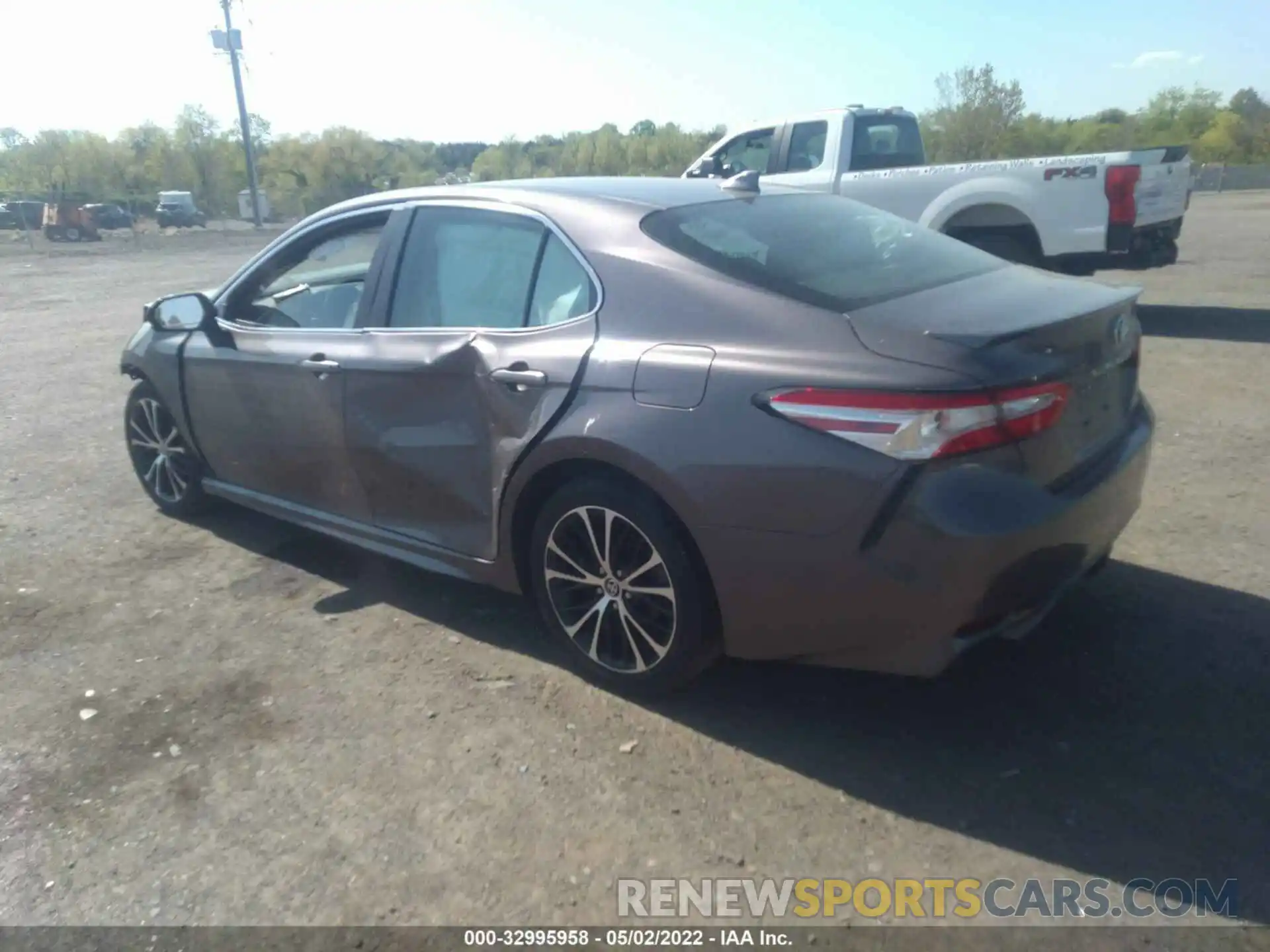 3 Photograph of a damaged car 4T1G11AK7LU359968 TOYOTA CAMRY 2020