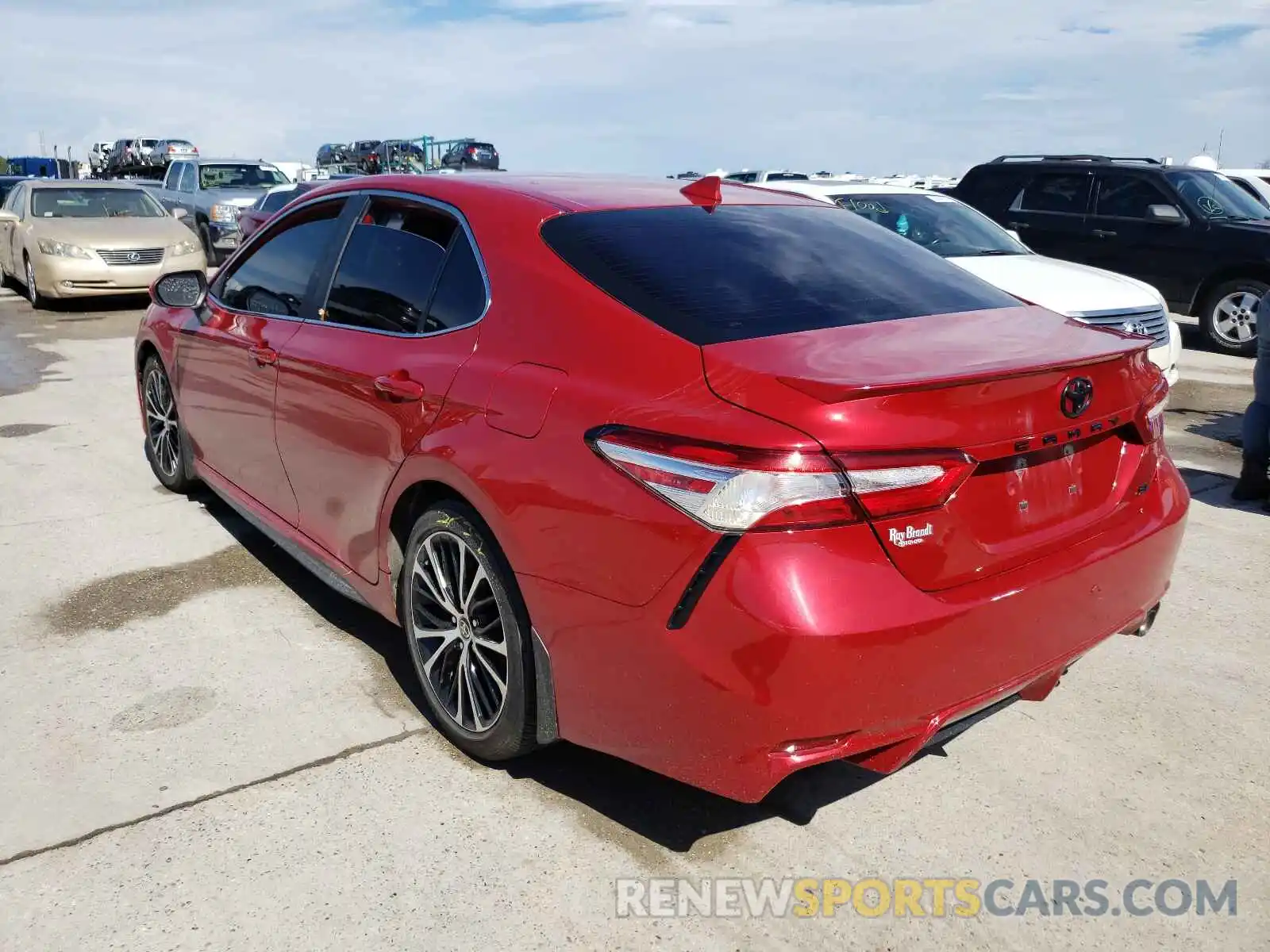 3 Photograph of a damaged car 4T1G11AK7LU361168 TOYOTA CAMRY 2020