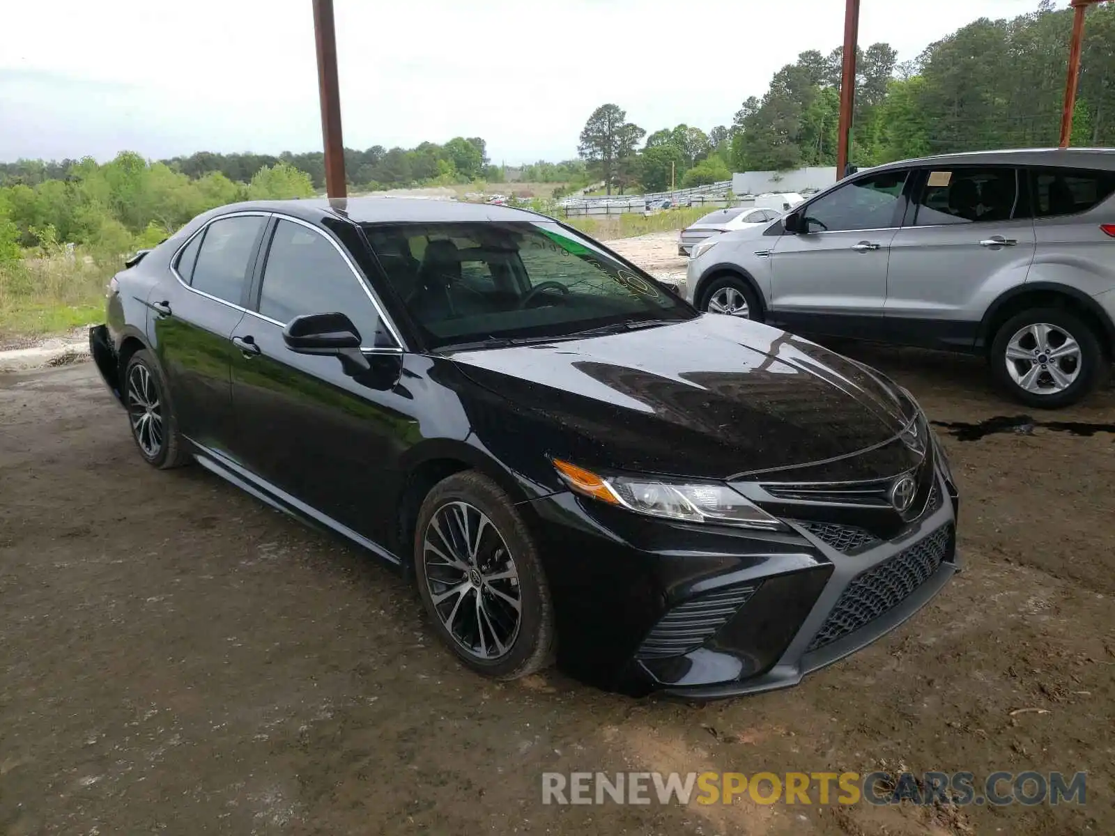 1 Photograph of a damaged car 4T1G11AK7LU363664 TOYOTA CAMRY 2020