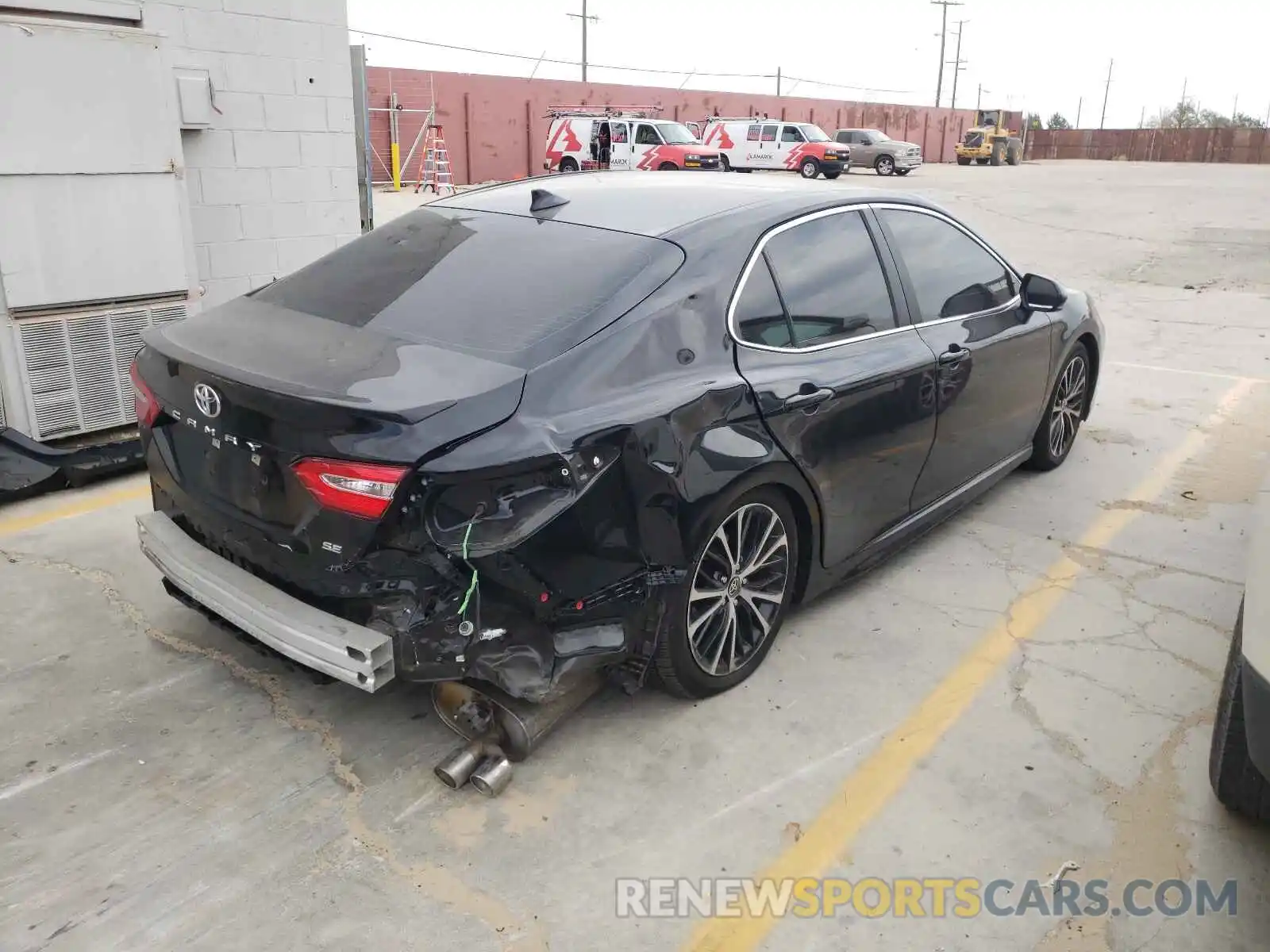 4 Photograph of a damaged car 4T1G11AK7LU368962 TOYOTA CAMRY 2020