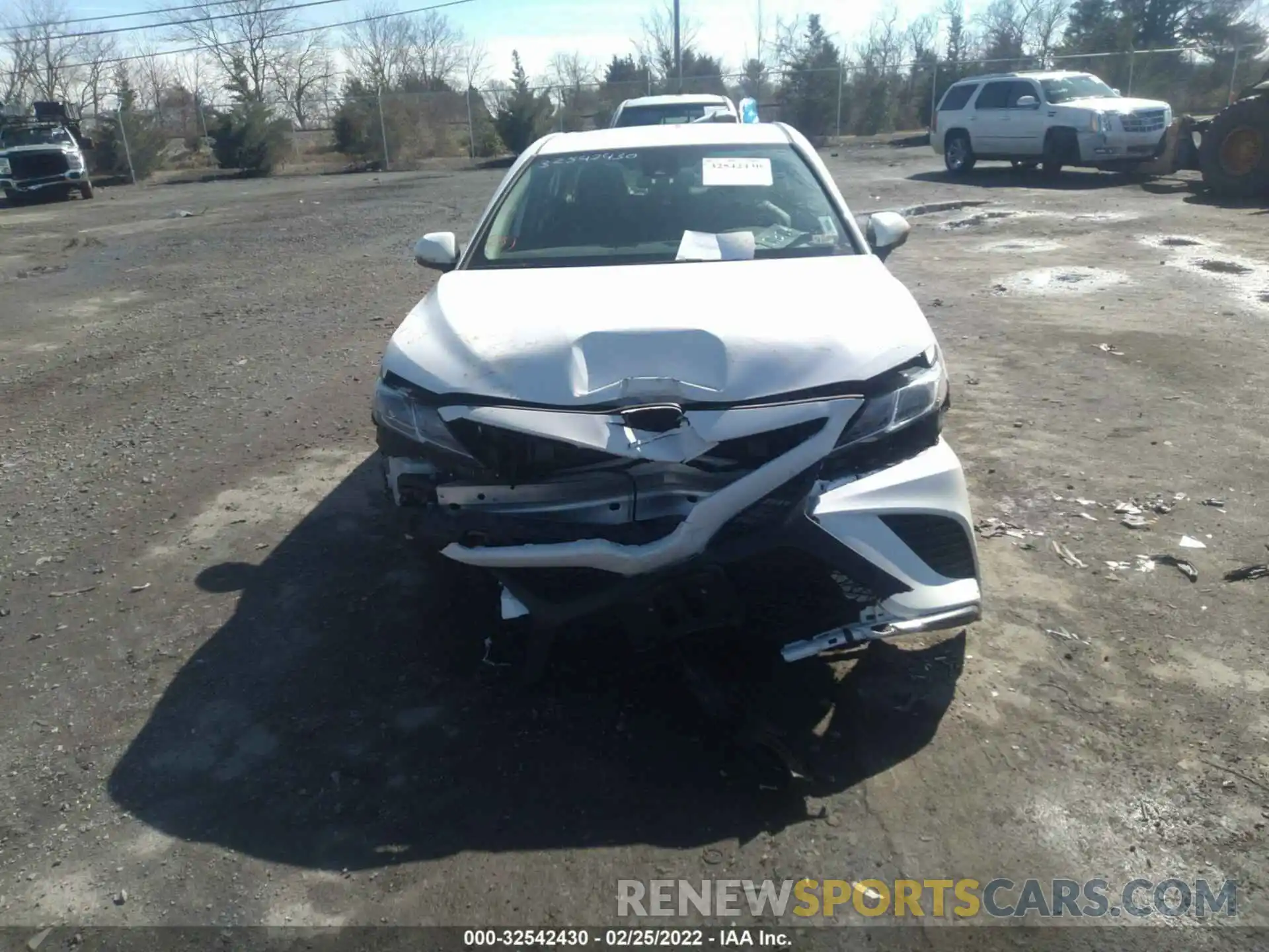 6 Photograph of a damaged car 4T1G11AK7LU380819 TOYOTA CAMRY 2020