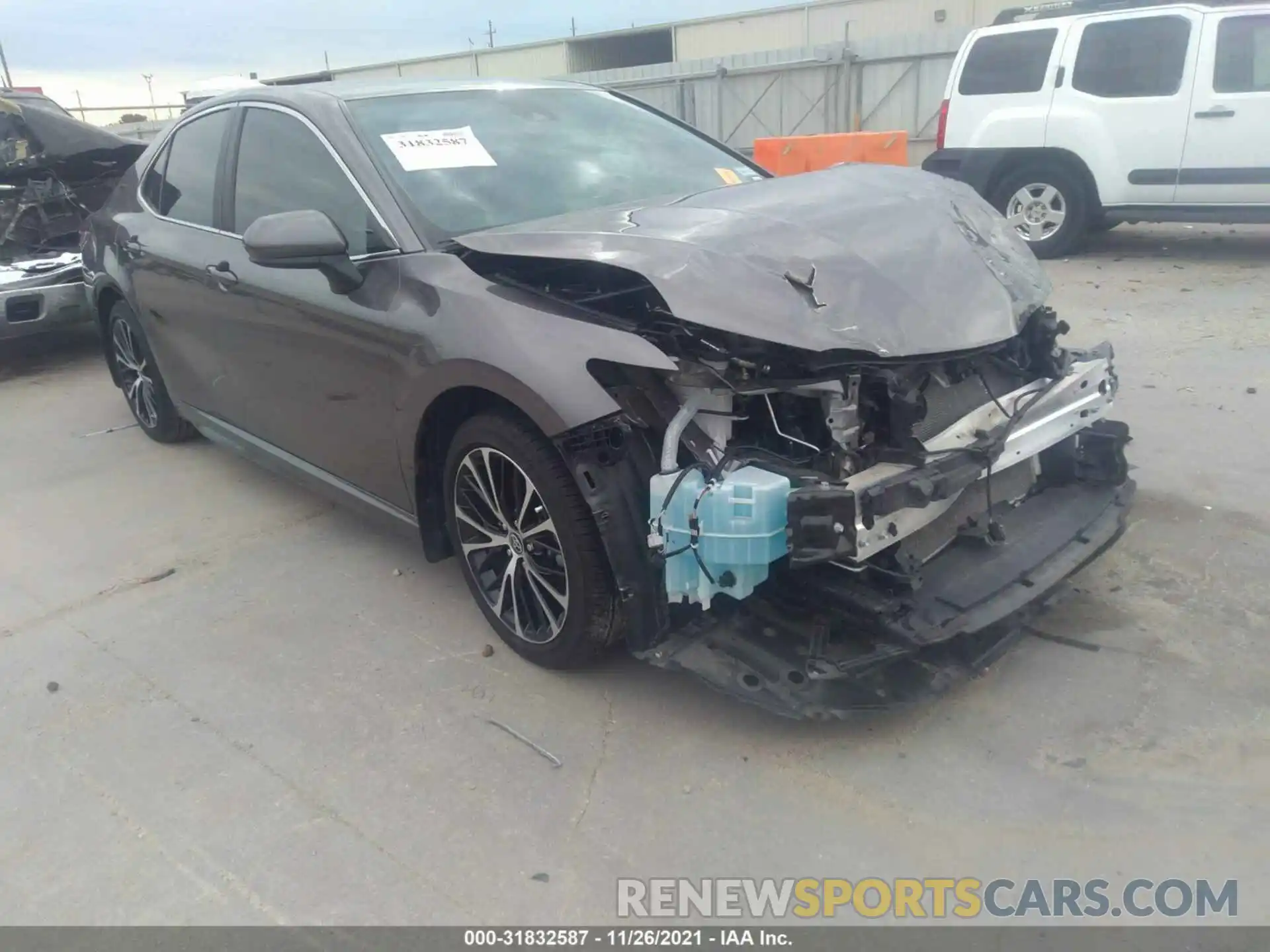 1 Photograph of a damaged car 4T1G11AK7LU385938 TOYOTA CAMRY 2020