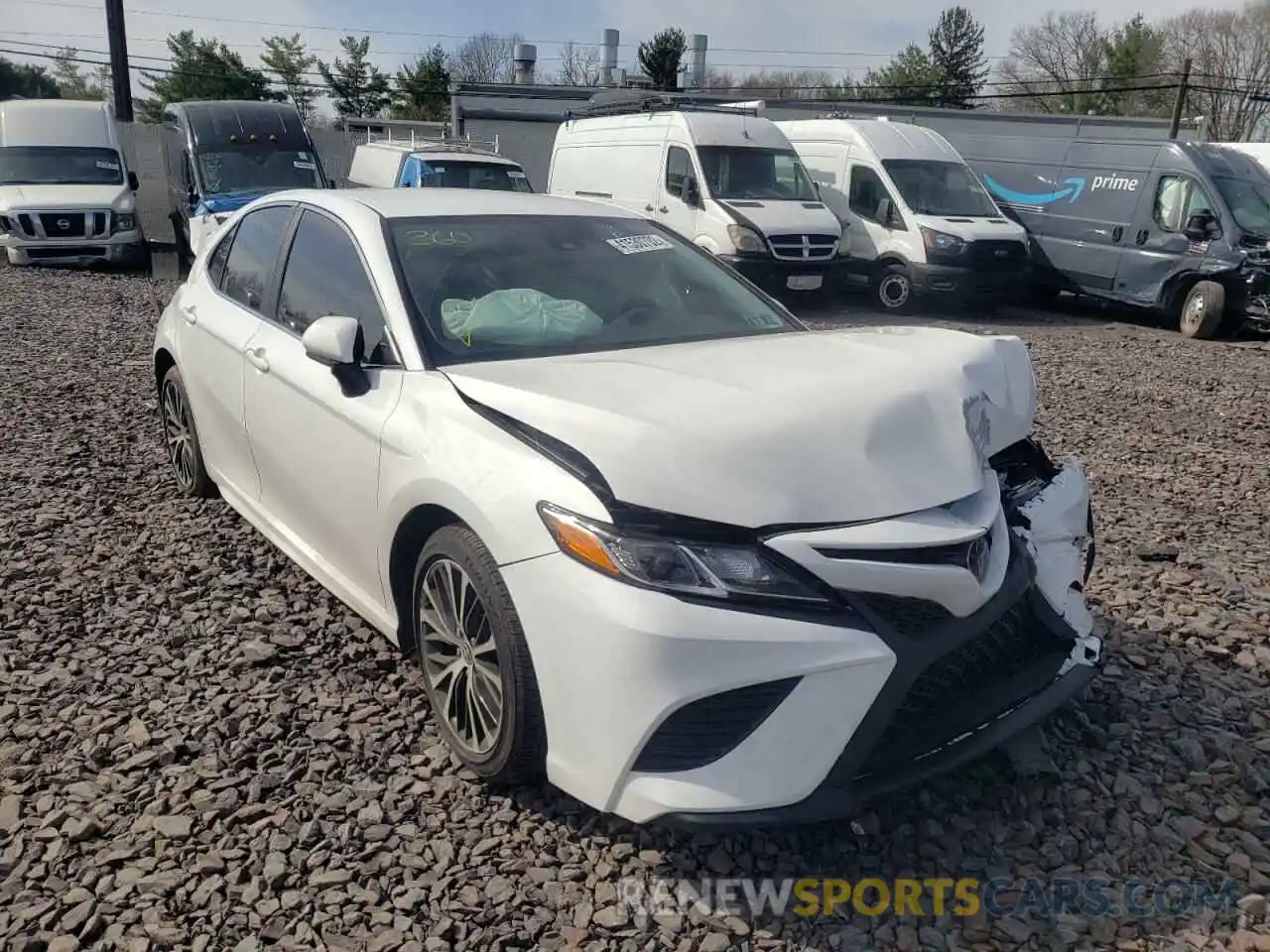 1 Photograph of a damaged car 4T1G11AK7LU390556 TOYOTA CAMRY 2020