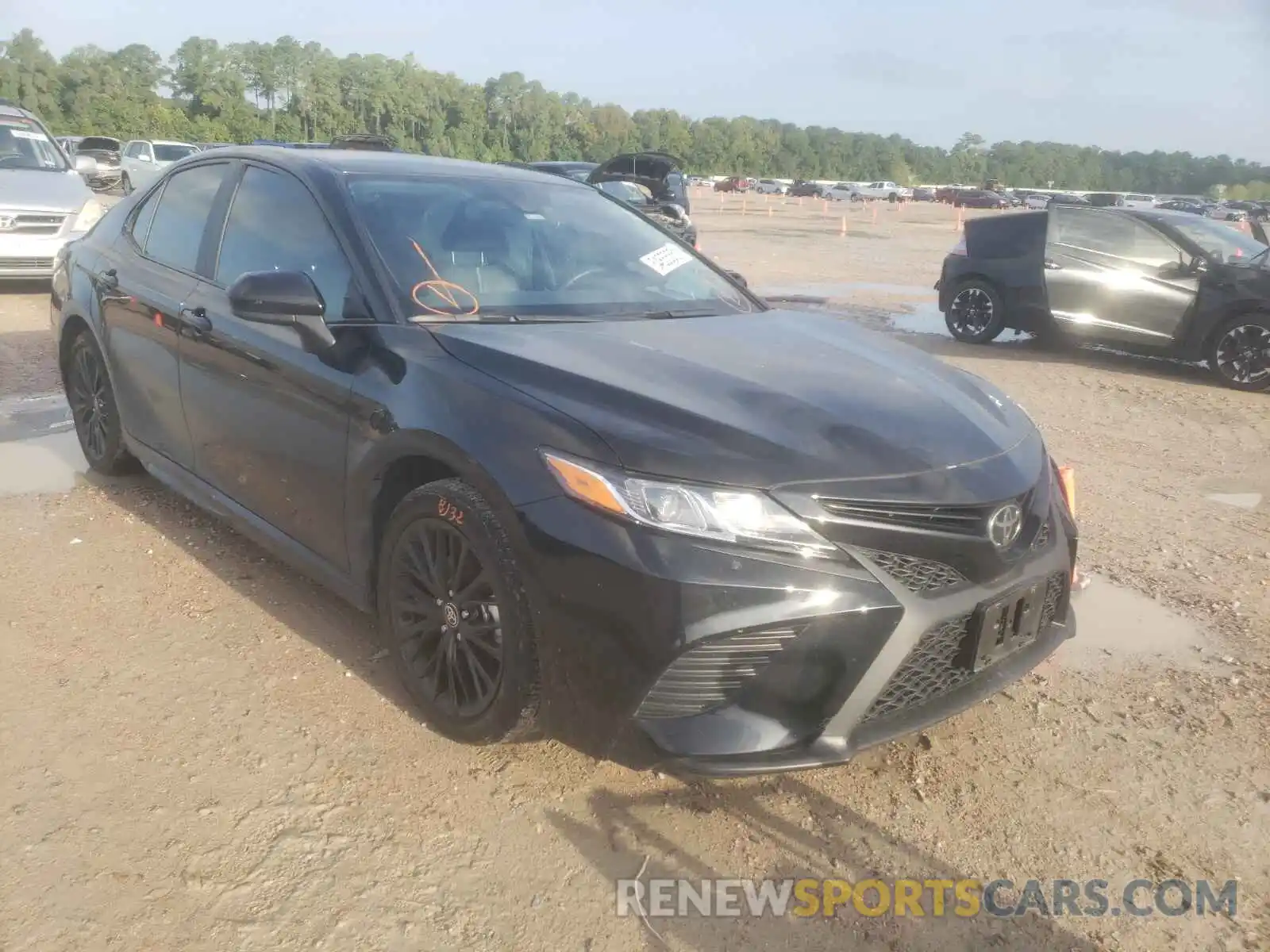 1 Photograph of a damaged car 4T1G11AK7LU400034 TOYOTA CAMRY 2020