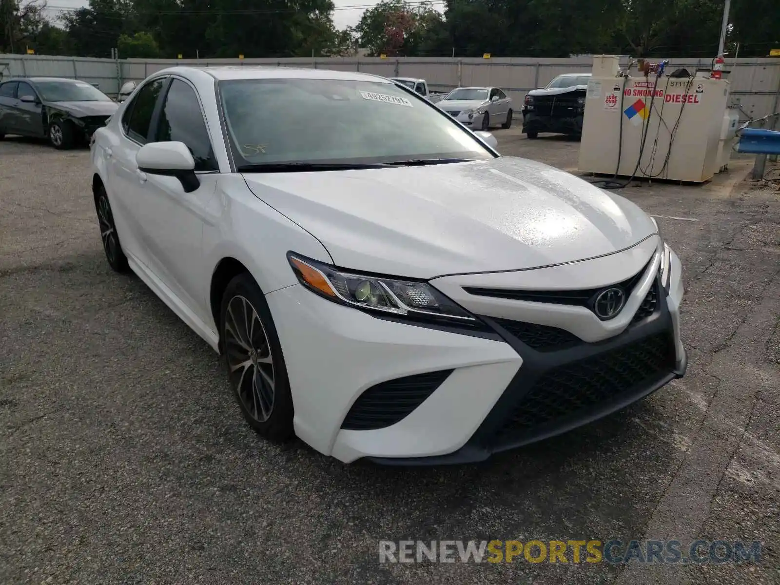 1 Photograph of a damaged car 4T1G11AK7LU502238 TOYOTA CAMRY 2020