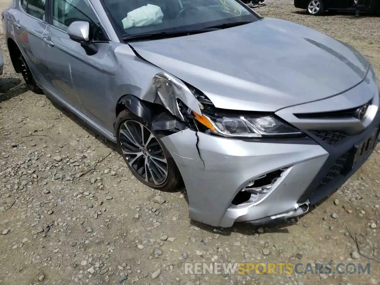 9 Photograph of a damaged car 4T1G11AK7LU511506 TOYOTA CAMRY 2020