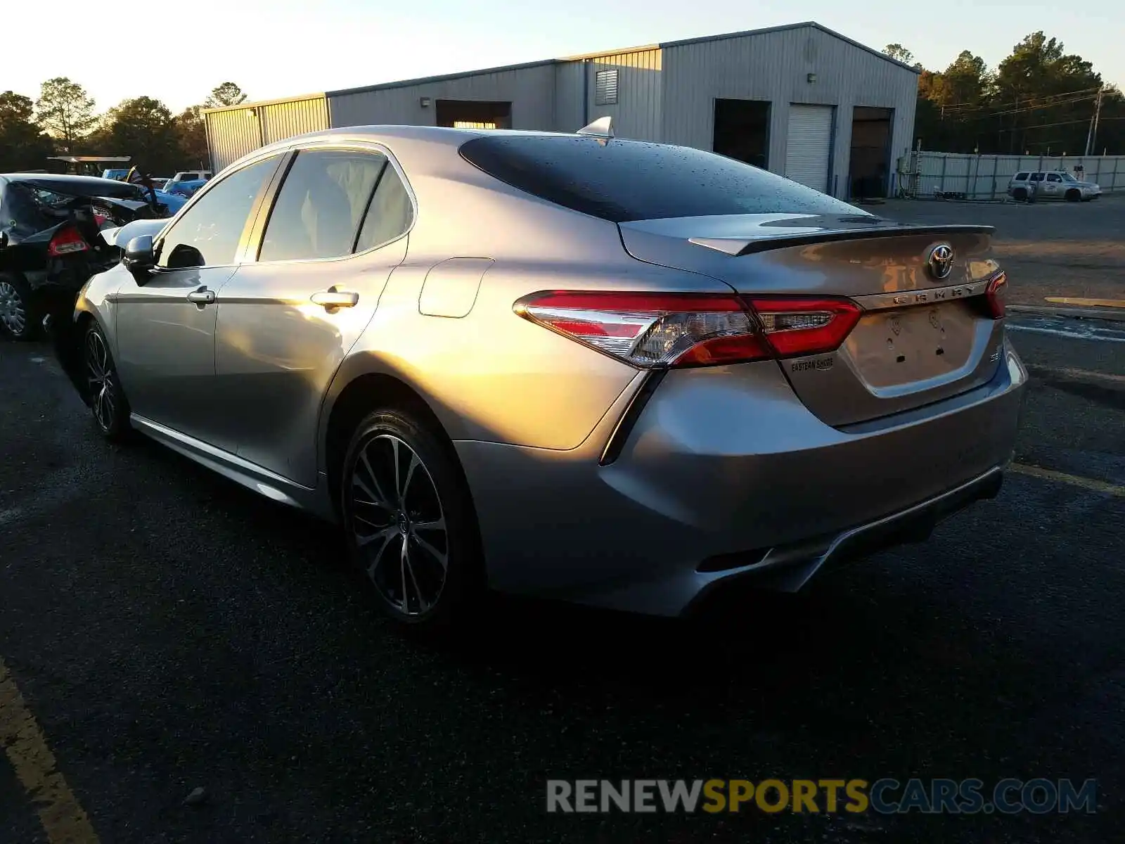 3 Photograph of a damaged car 4T1G11AK7LU860701 TOYOTA CAMRY 2020