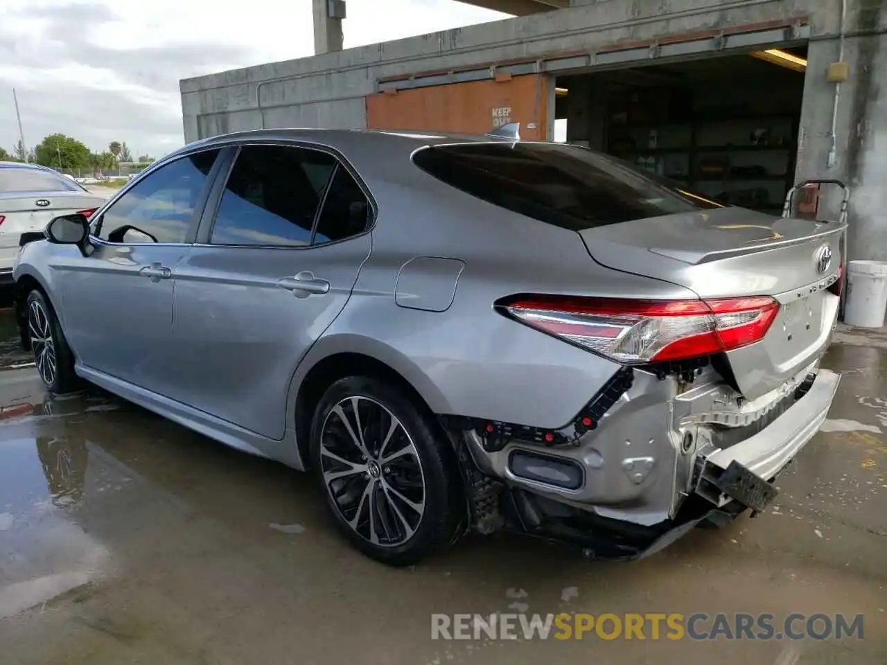 3 Photograph of a damaged car 4T1G11AK7LU862299 TOYOTA CAMRY 2020