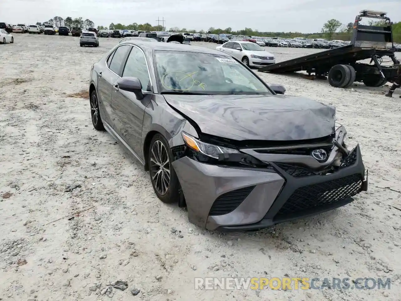 1 Photograph of a damaged car 4T1G11AK7LU863937 TOYOTA CAMRY 2020