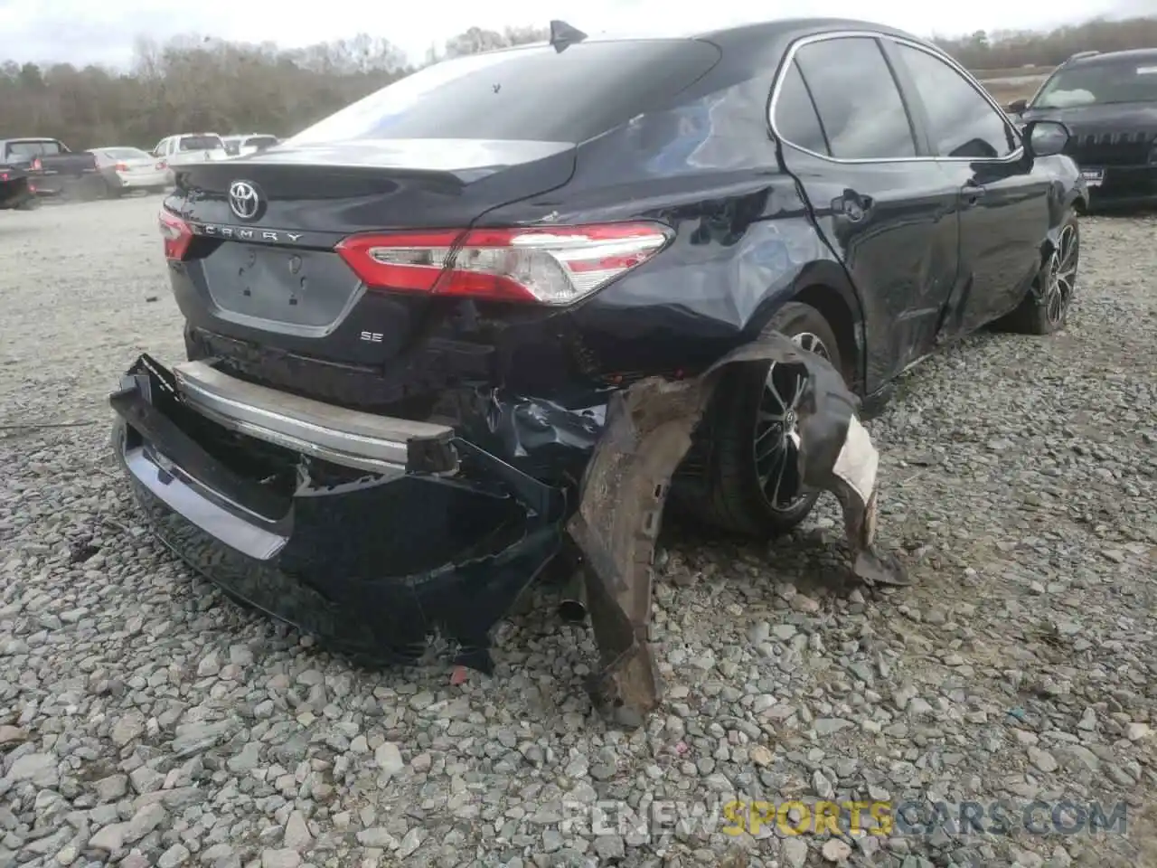 4 Photograph of a damaged car 4T1G11AK7LU865560 TOYOTA CAMRY 2020