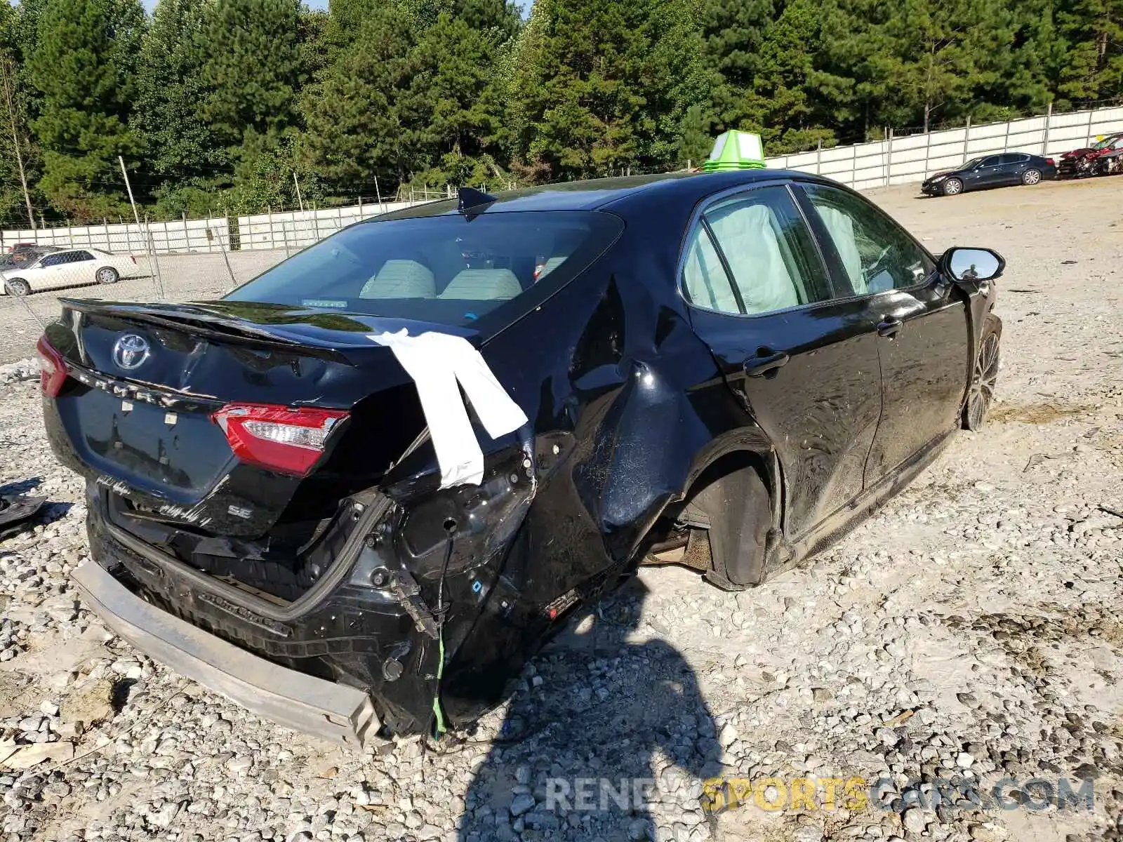 4 Photograph of a damaged car 4T1G11AK7LU870192 TOYOTA CAMRY 2020