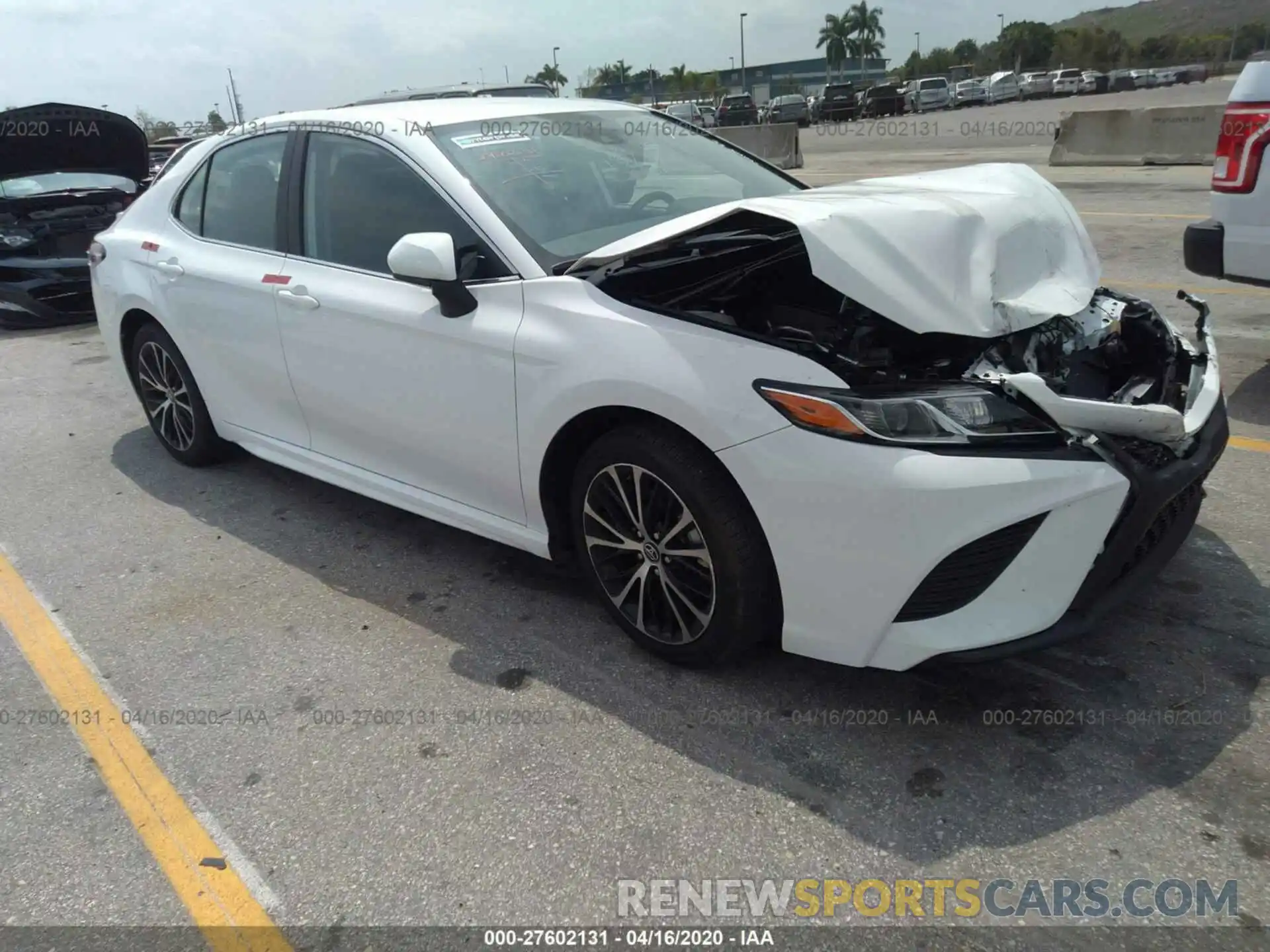 1 Photograph of a damaged car 4T1G11AK7LU871455 TOYOTA CAMRY 2020