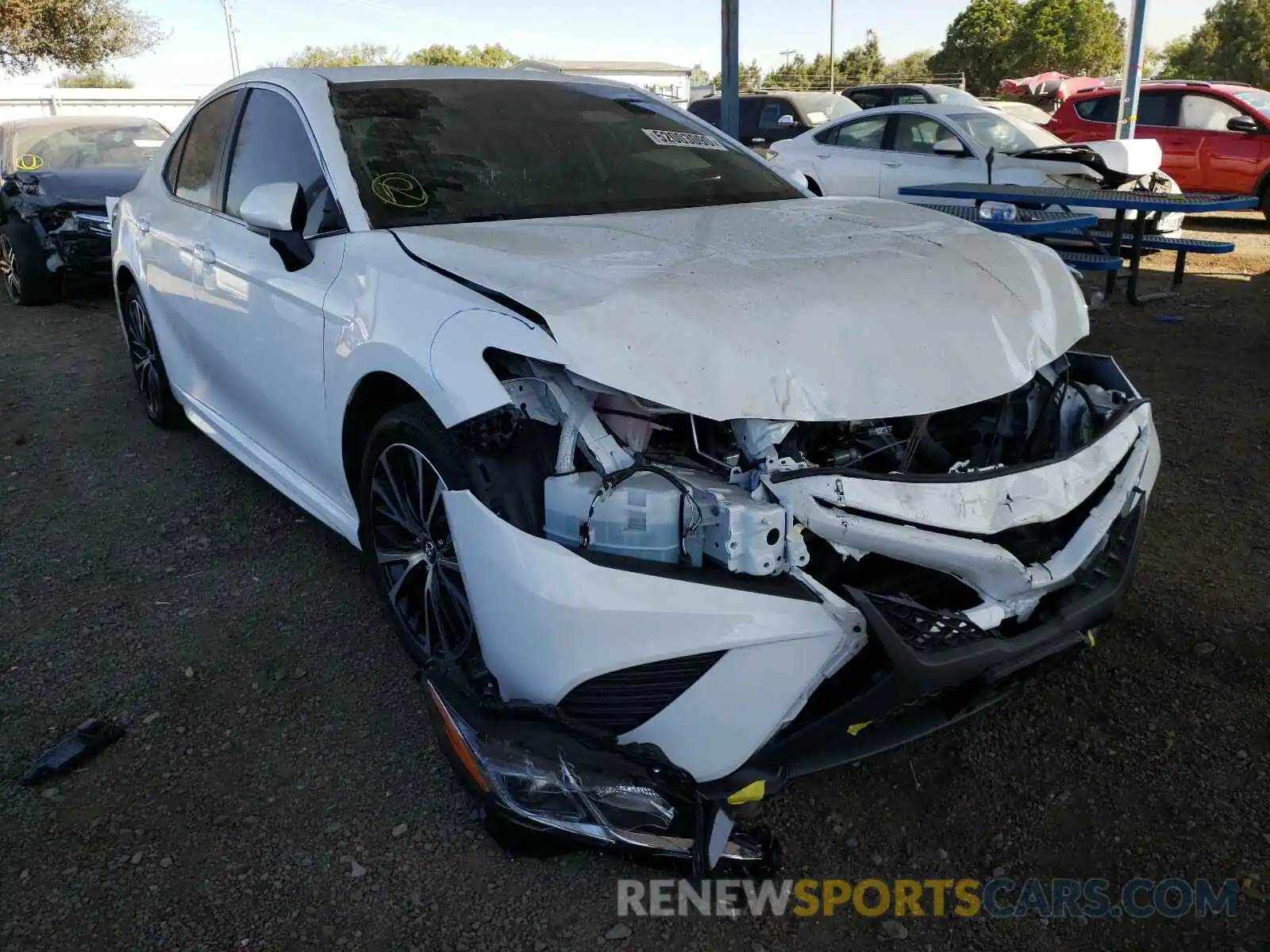 1 Photograph of a damaged car 4T1G11AK7LU872699 TOYOTA CAMRY 2020