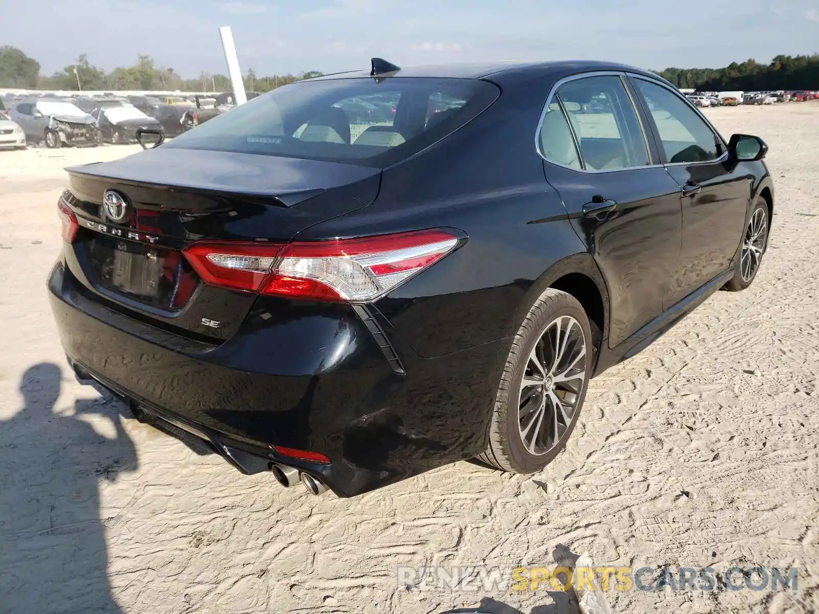 4 Photograph of a damaged car 4T1G11AK7LU873061 TOYOTA CAMRY 2020