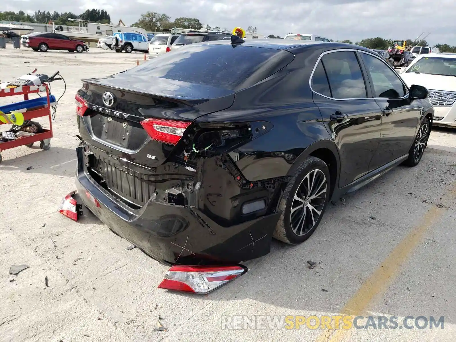 4 Photograph of a damaged car 4T1G11AK7LU875893 TOYOTA CAMRY 2020