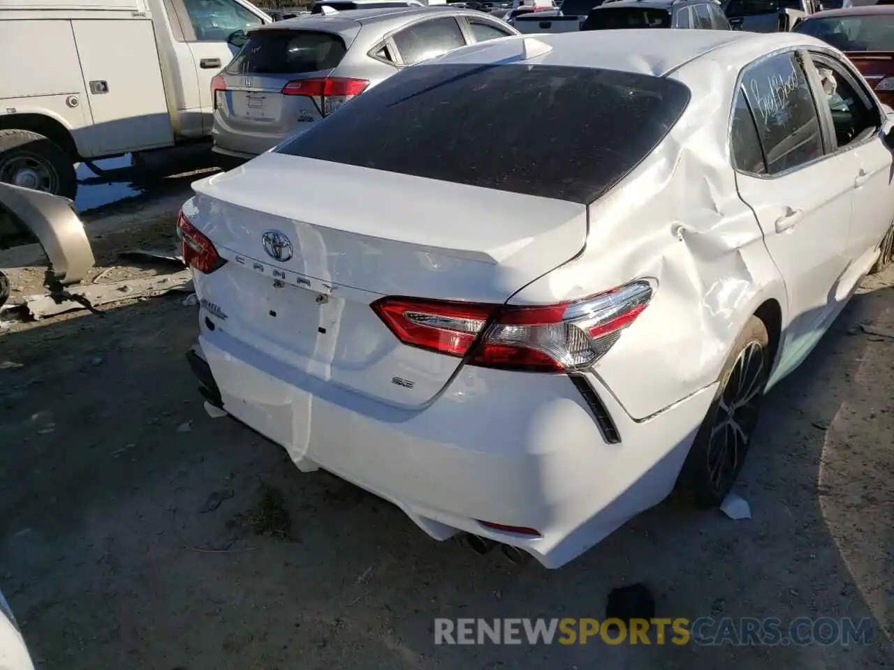 9 Photograph of a damaged car 4T1G11AK7LU876381 TOYOTA CAMRY 2020