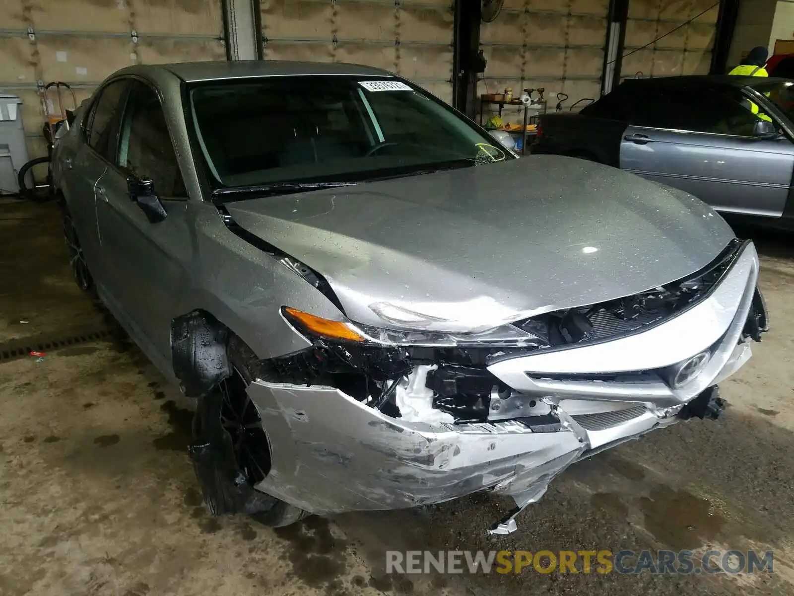 1 Photograph of a damaged car 4T1G11AK7LU877112 TOYOTA CAMRY 2020