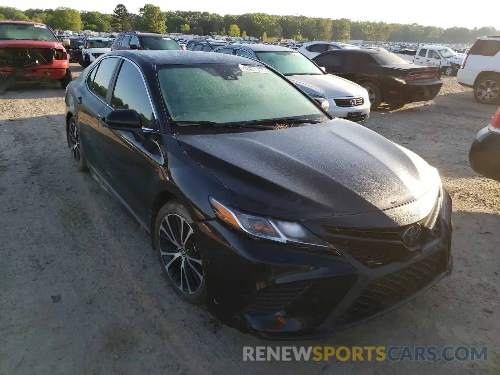 1 Photograph of a damaged car 4T1G11AK7LU877661 TOYOTA CAMRY 2020