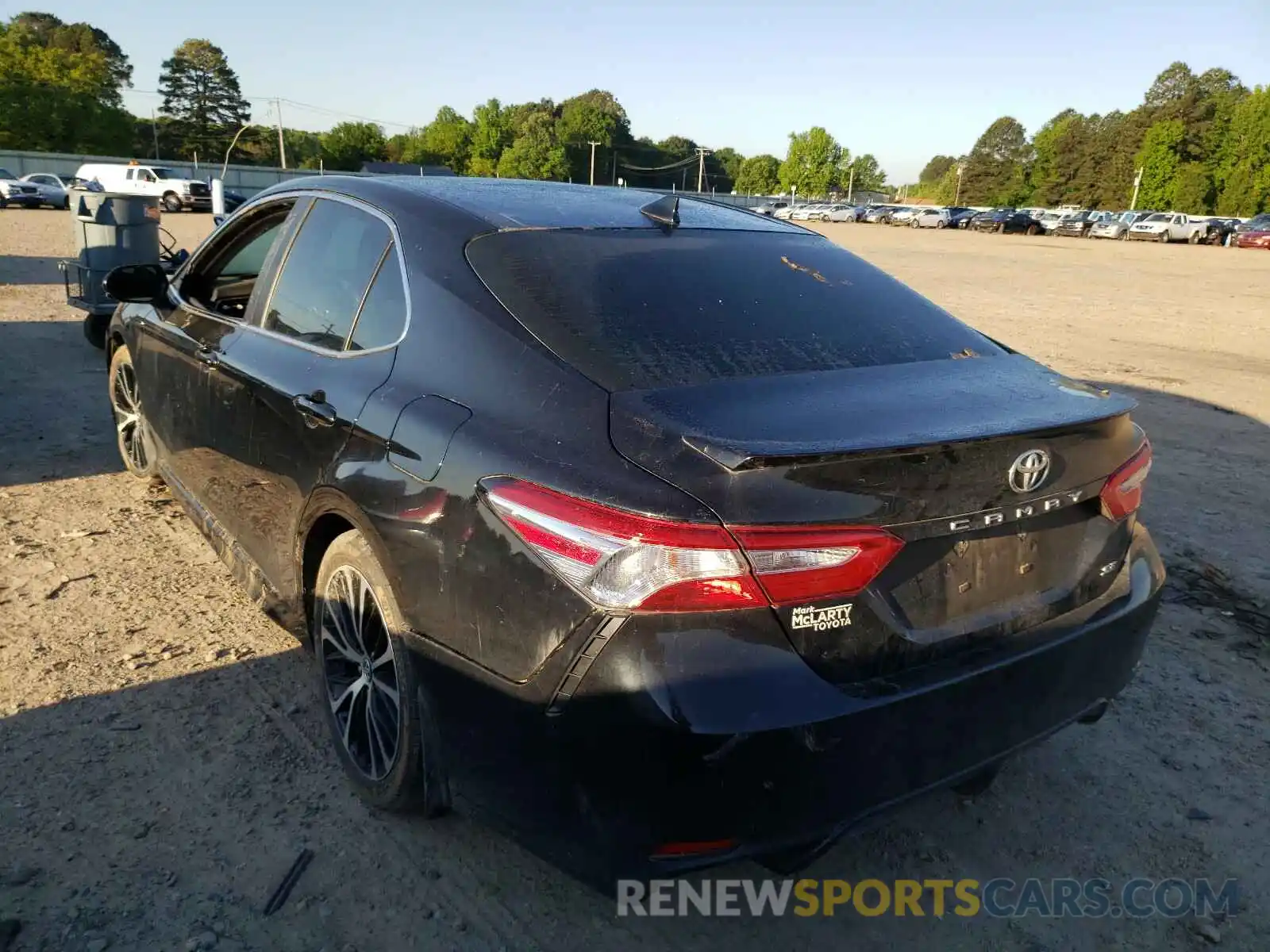 3 Photograph of a damaged car 4T1G11AK7LU877661 TOYOTA CAMRY 2020