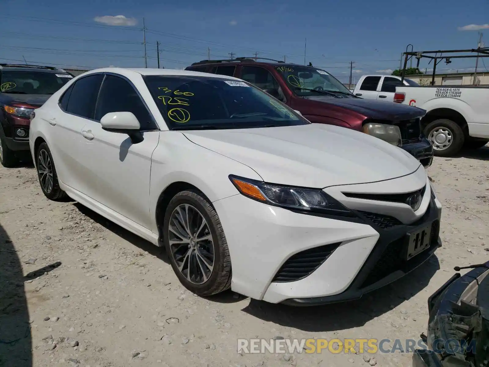 1 Photograph of a damaged car 4T1G11AK7LU885985 TOYOTA CAMRY 2020