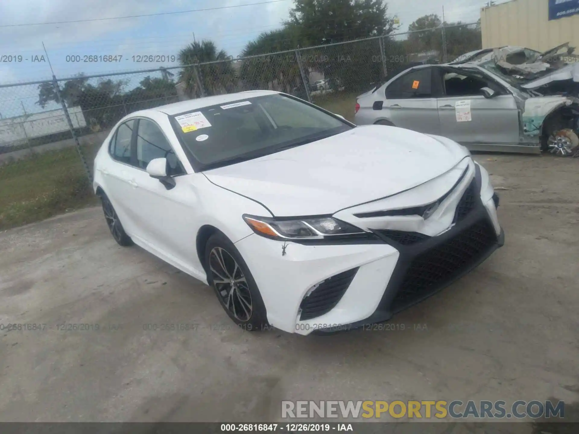 1 Photograph of a damaged car 4T1G11AK7LU889843 TOYOTA CAMRY 2020