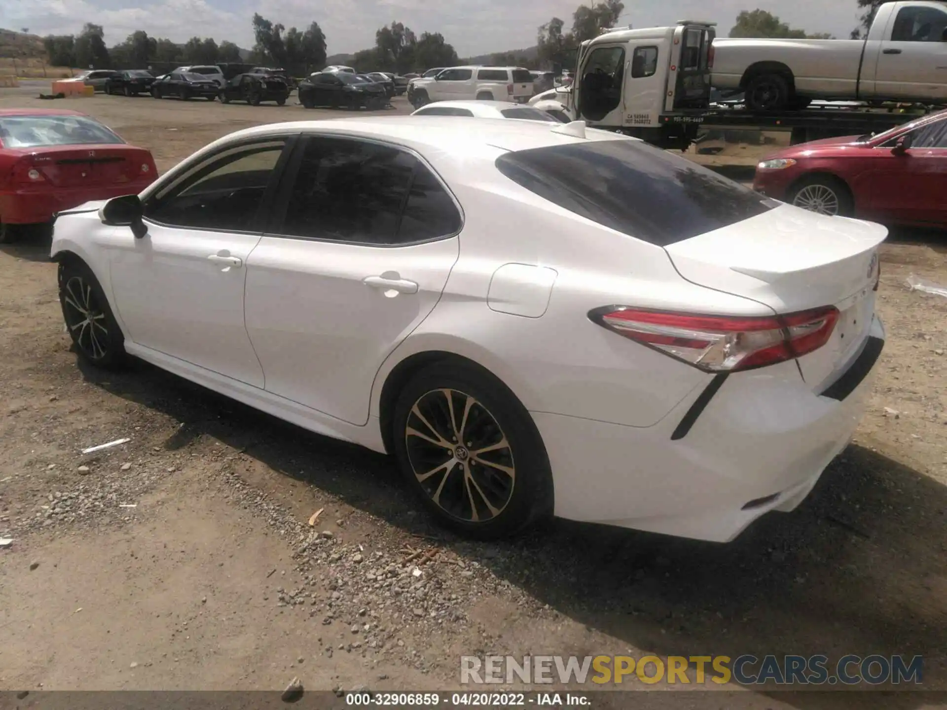 3 Photograph of a damaged car 4T1G11AK7LU894749 TOYOTA CAMRY 2020