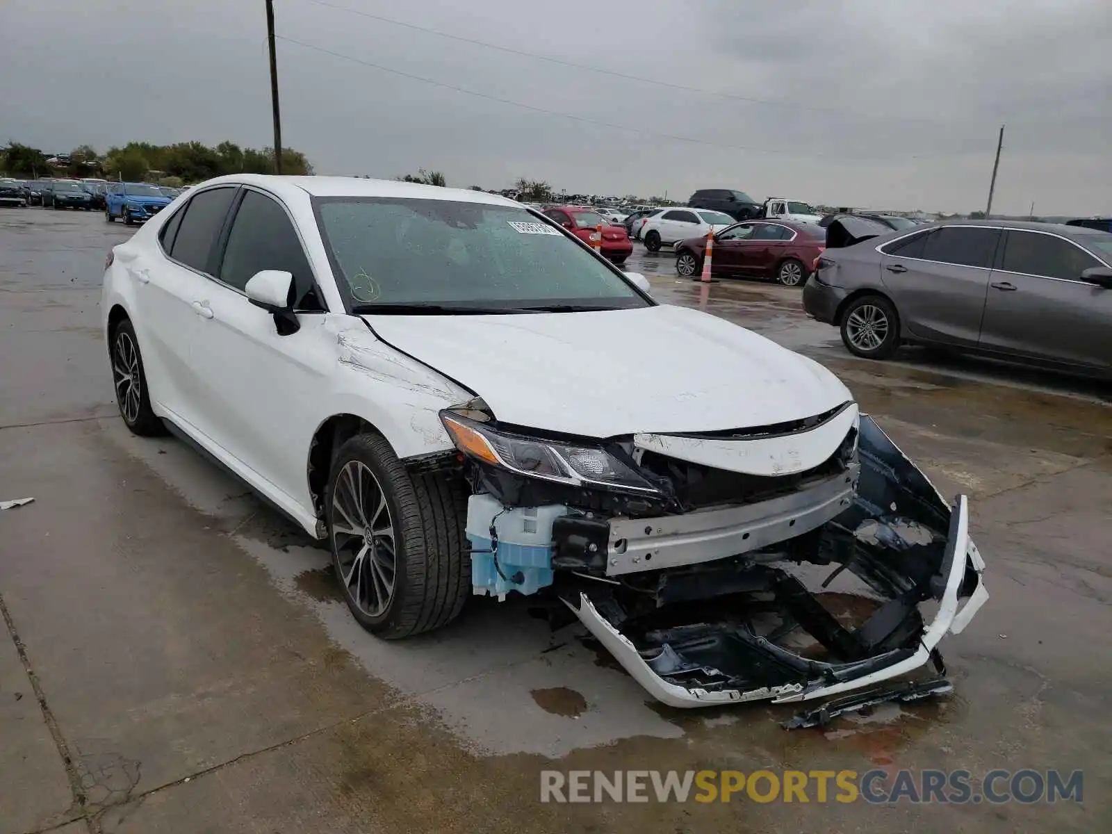 1 Photograph of a damaged car 4T1G11AK7LU897442 TOYOTA CAMRY 2020