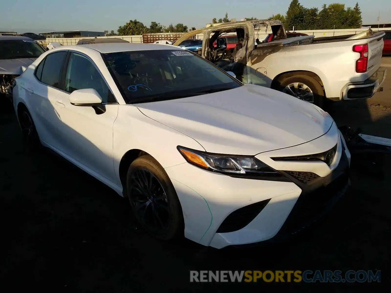 1 Photograph of a damaged car 4T1G11AK7LU897943 TOYOTA CAMRY 2020