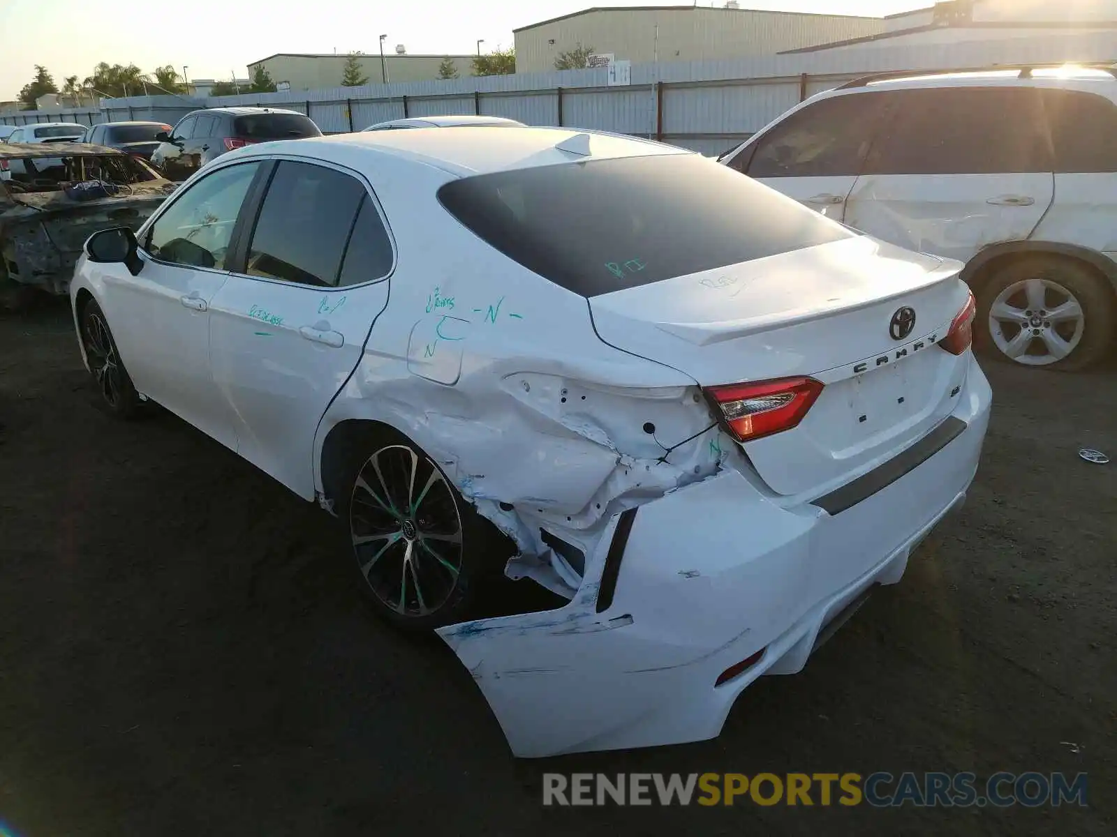 3 Photograph of a damaged car 4T1G11AK7LU897943 TOYOTA CAMRY 2020