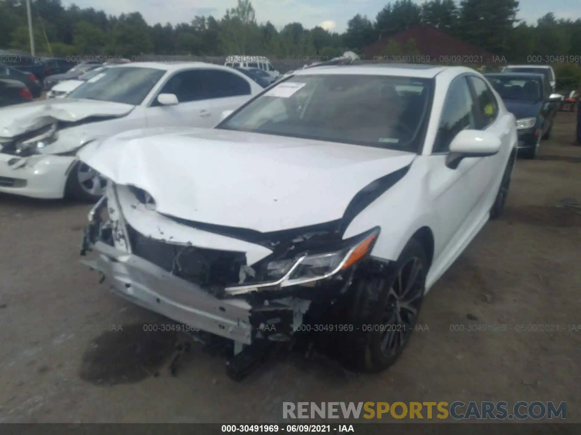 2 Photograph of a damaged car 4T1G11AK7LU901361 TOYOTA CAMRY 2020