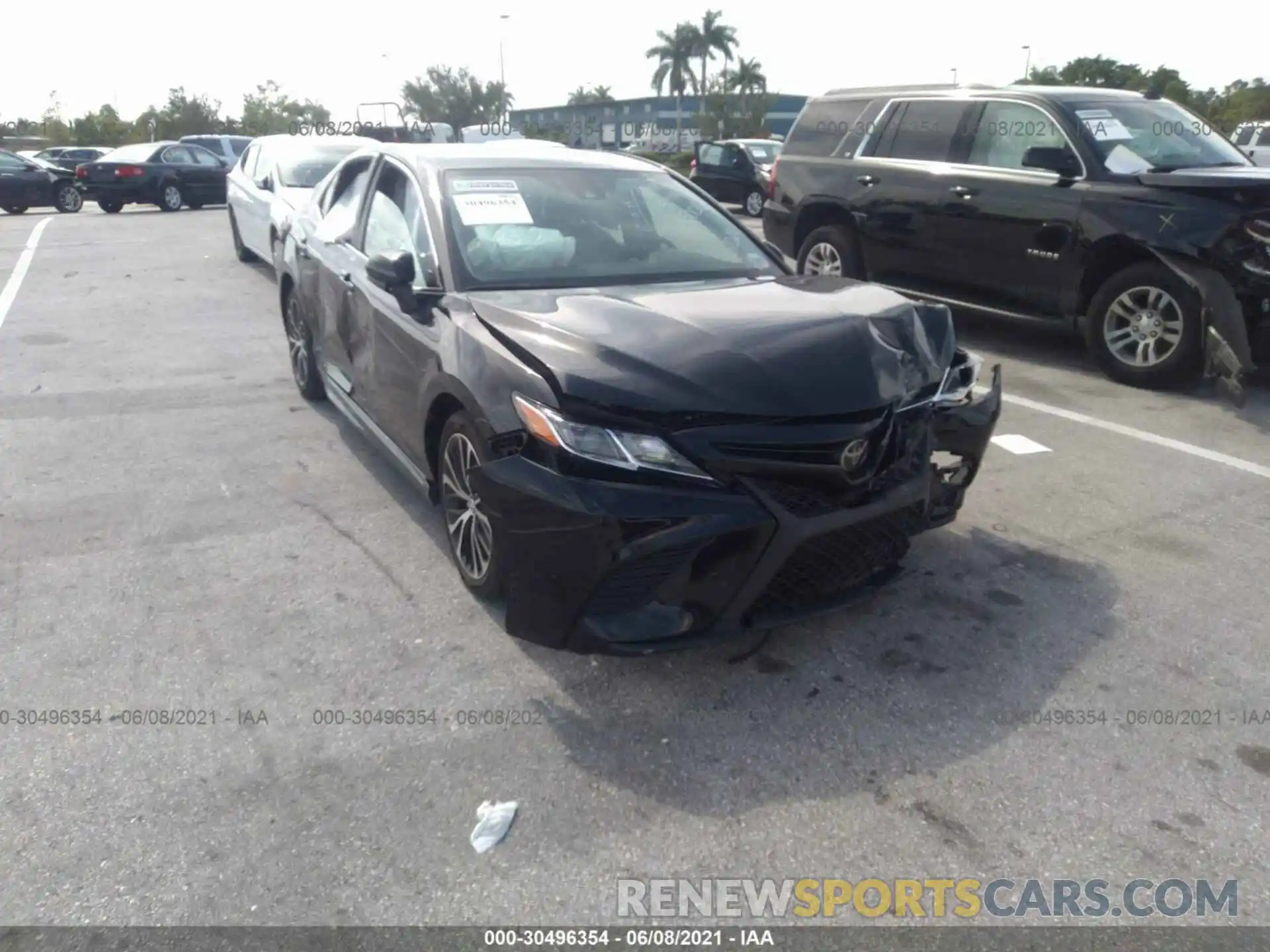 6 Photograph of a damaged car 4T1G11AK7LU905006 TOYOTA CAMRY 2020