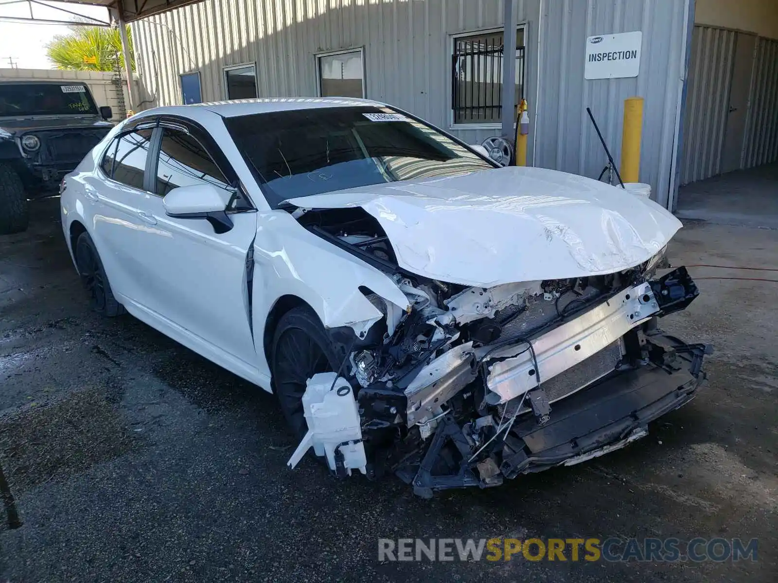 1 Photograph of a damaged car 4T1G11AK7LU905149 TOYOTA CAMRY 2020