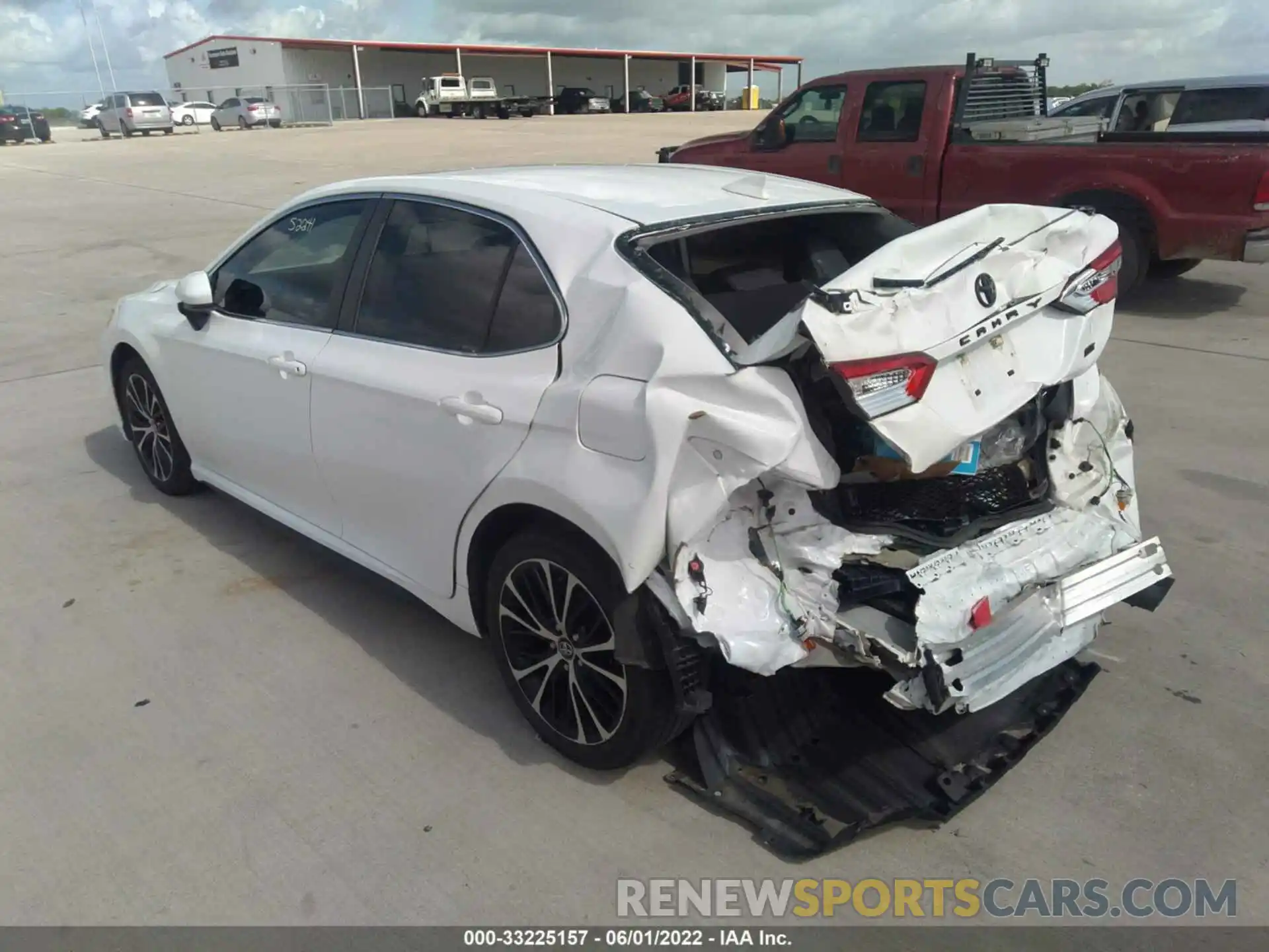 3 Photograph of a damaged car 4T1G11AK7LU906771 TOYOTA CAMRY 2020